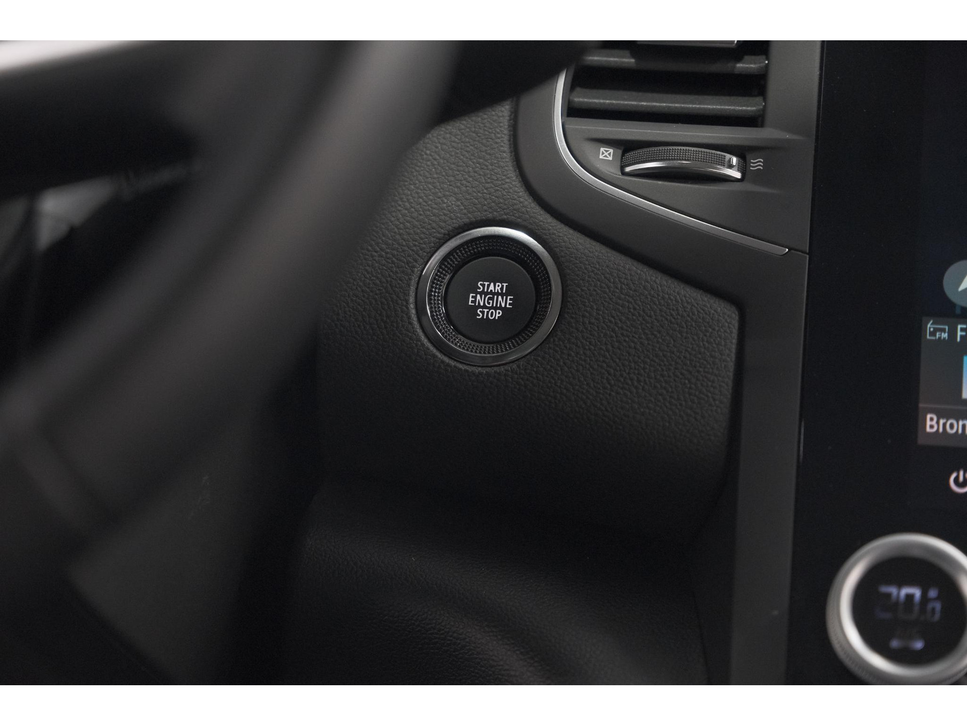 Renault Mégane Estate TCe 140 EDC Techno | Trekhaak | Camera | Navigatie | 9.3 Inch Groot Scherm