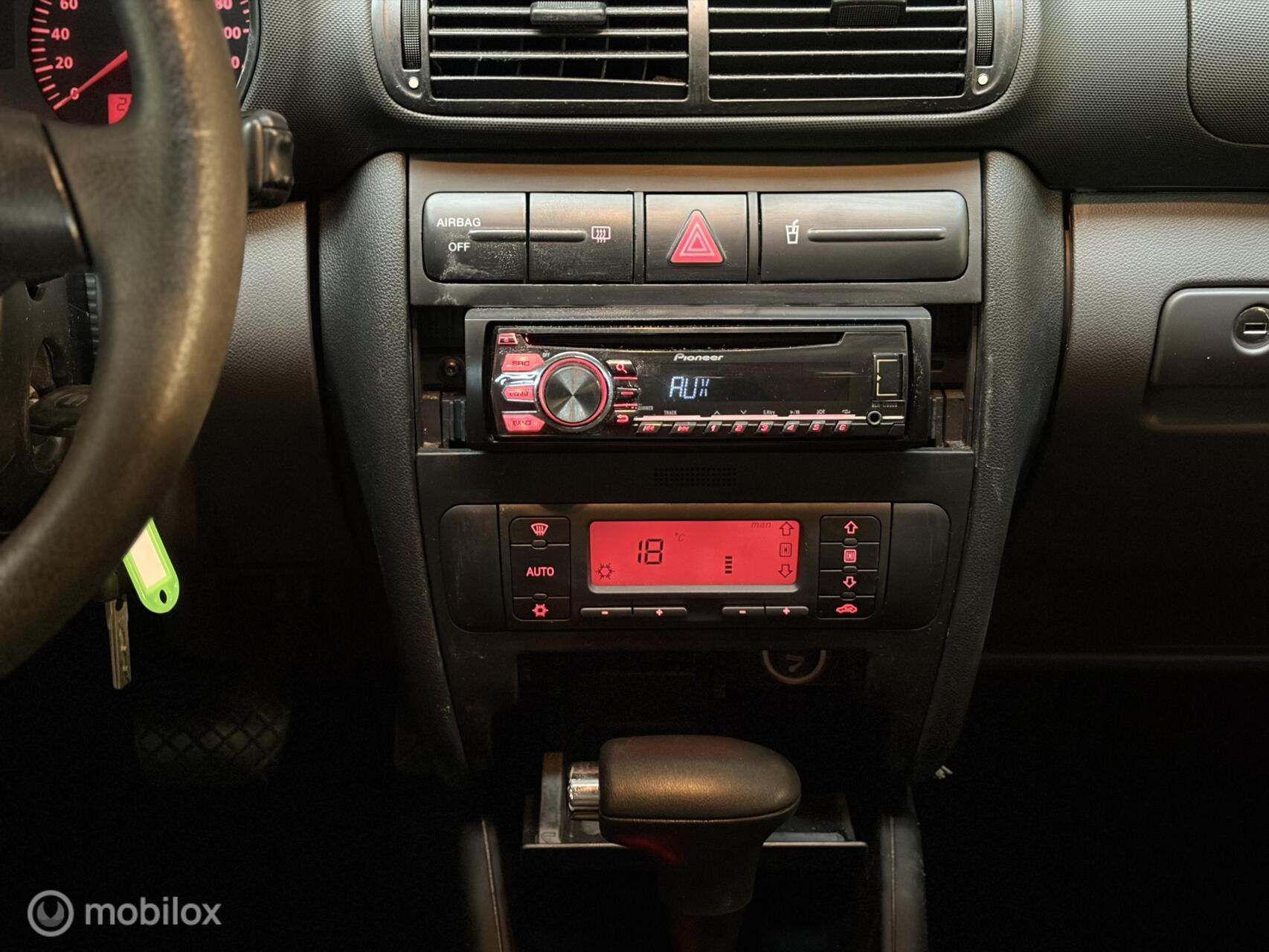 SEAT Leon 1.8-20V Signo | Automaat | Airco | NAP | 5-Deurs