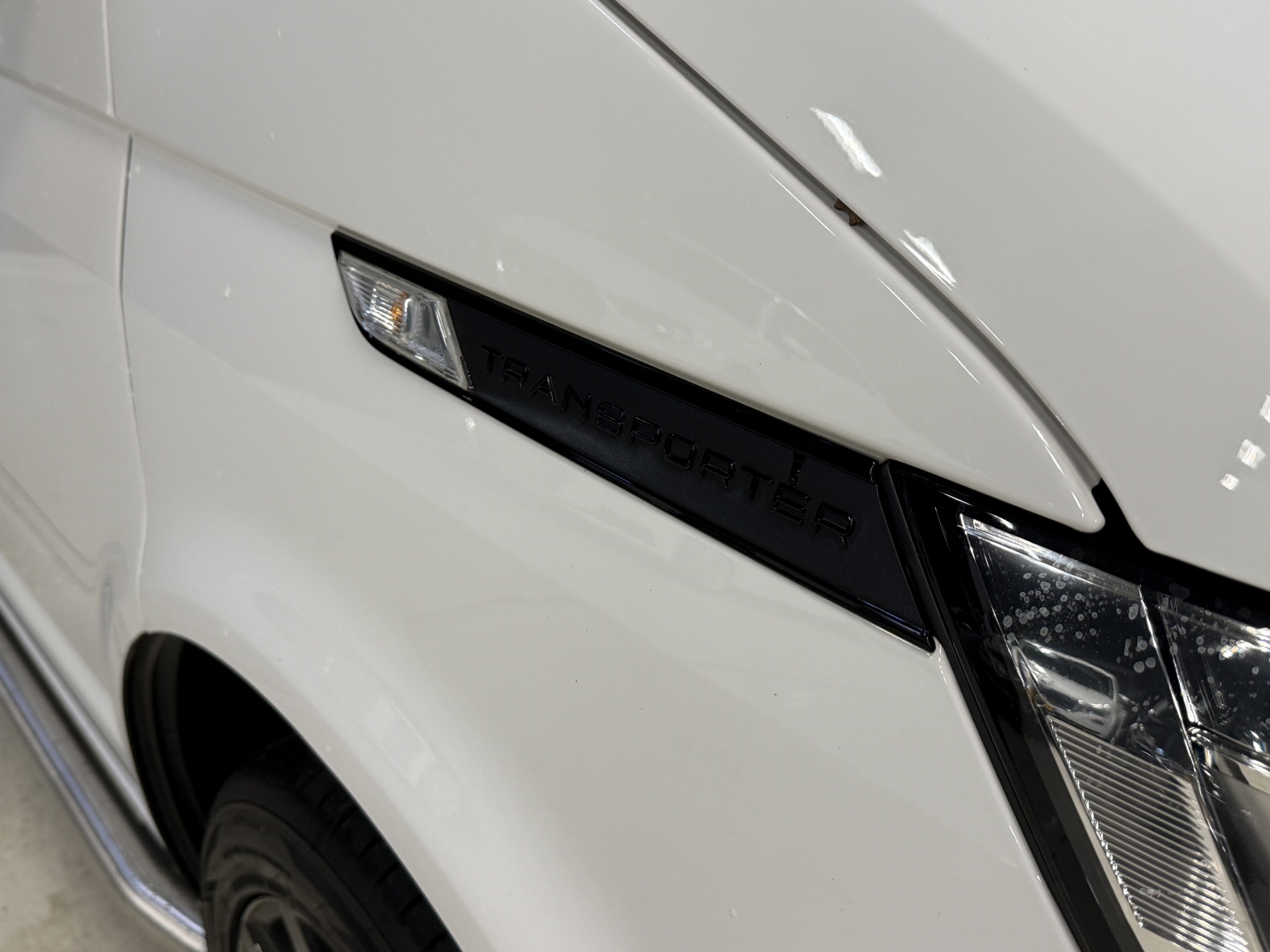 Volkswagen Transporter 2.0 TDI L2H1 30 DC Highline | Origineel NL | Apple carplay  | Camera | Trekhaak |