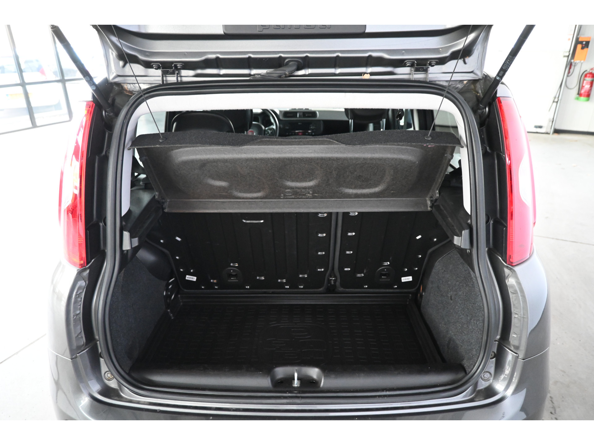 Fiat Panda 0.9 TwinAir Lounge NAP Airco Elektrisch pakket Goed Onderhouden! Inruil Mogelijk!