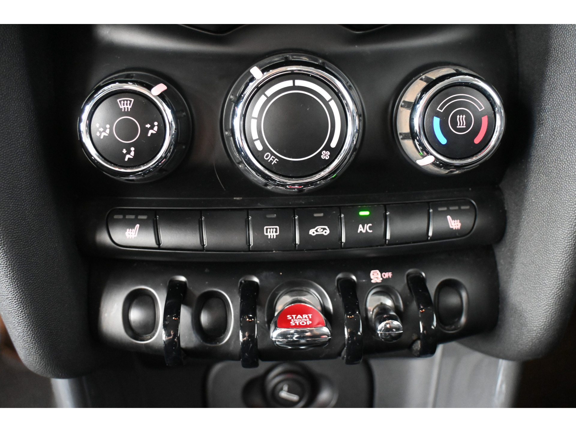 MINI 3-Deurs 1.2 One Business Airco Cruise Lichtmetaal PDC Stoelverwarming Rijklaarprijs! Inruil Mogelijk!