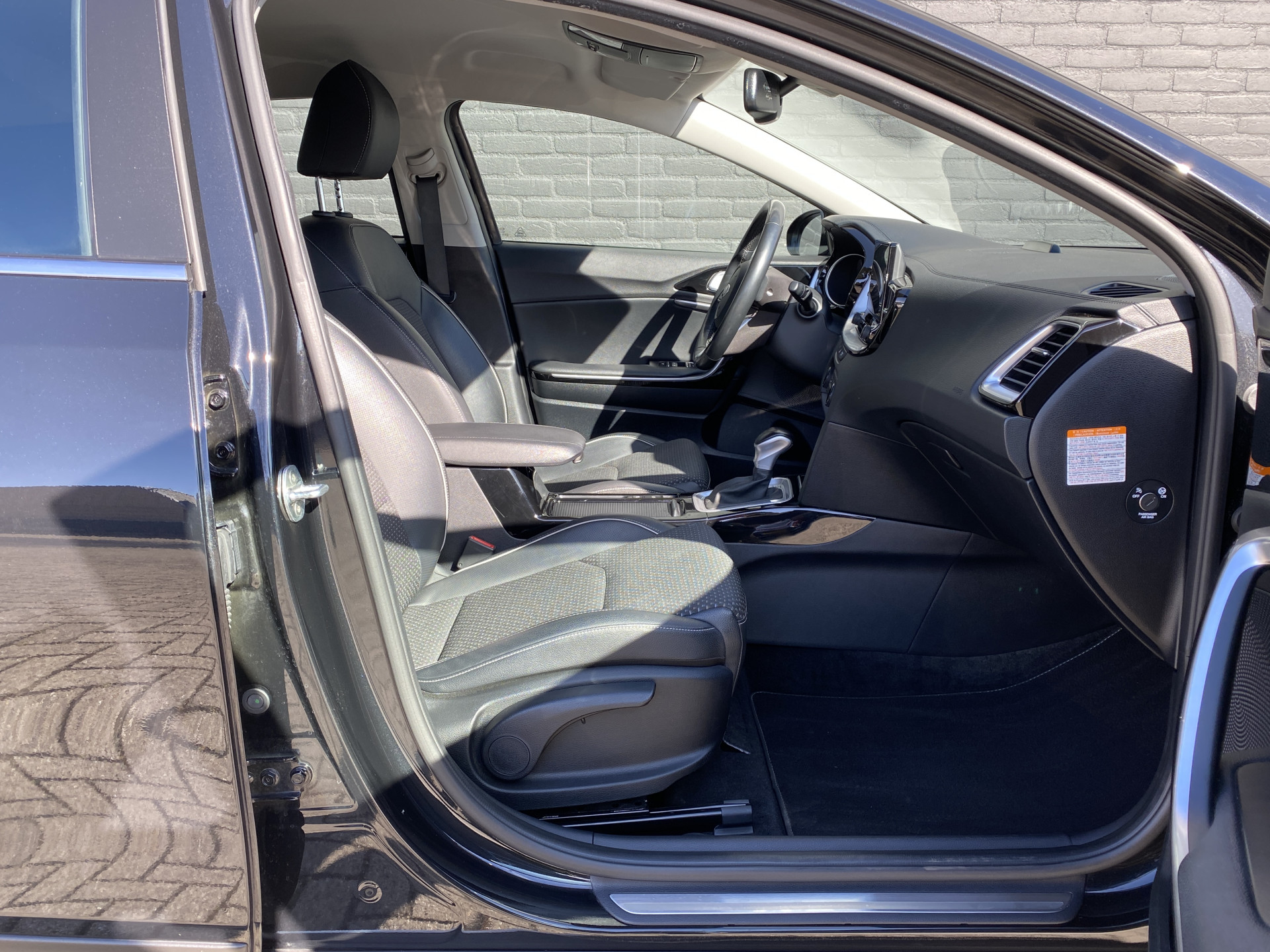 Kia XCeed 1.6 GDi PHEV 140 pk DynamicPlusLine | navigatie | stoel/stuurverwarming | camera | keyless go | incl. winterset