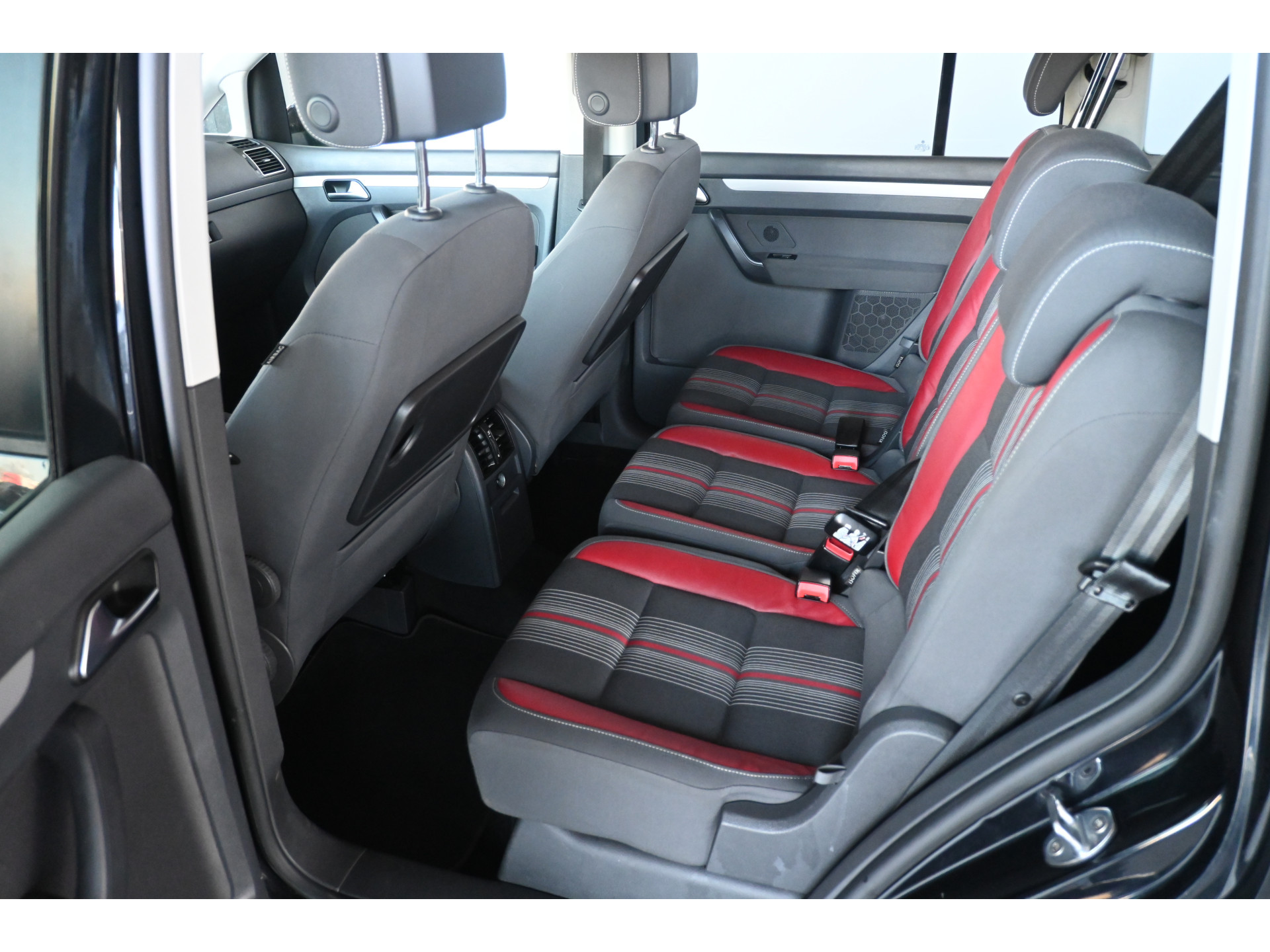Volkswagen Touran 1.4 TSI Comfortline Clima Cruise control Stoelverwarming 100% Onderhouden! Inruil Mogelijk!