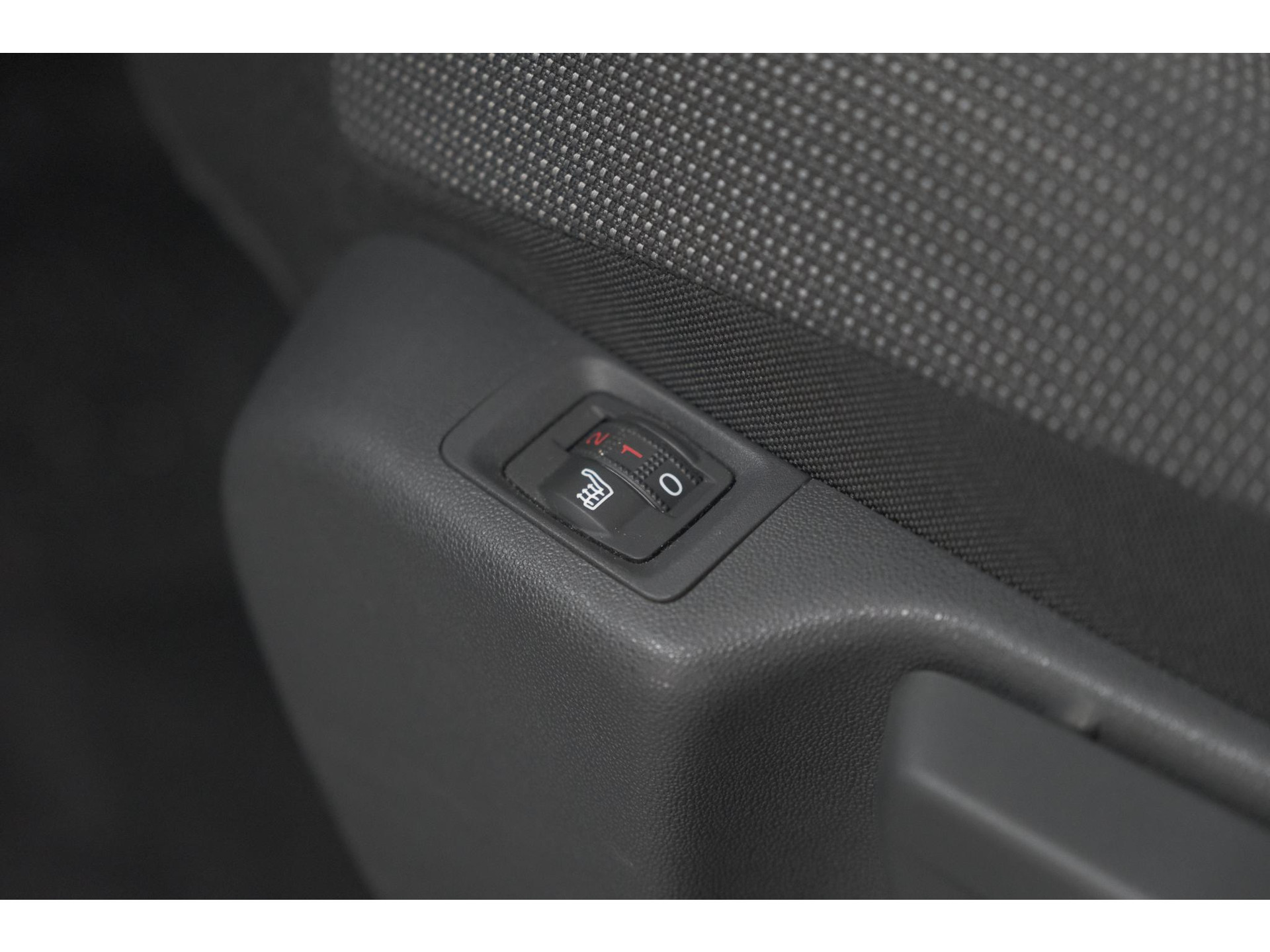 Citroen C3 Aircross PureTech 130 EAT6 Plus | Stoelverwarming | Apple Carplay | Parkeersensoren