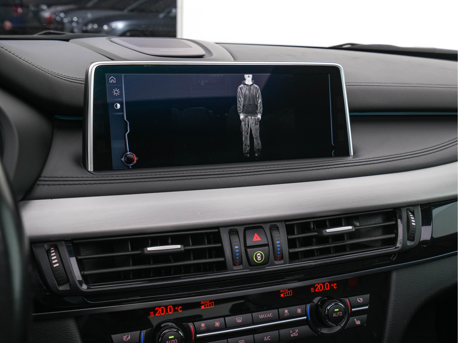 BMW X5 M50d M-Aerodinamica Aut. *PANO | HEAD-UP | LEATHER | ADAPTIVE-CRUISE | SOFT-CLOSE | BANG&OLUFSEN | TOP-VIEW | BLINDSPOT | NIGHT-VISION | MEMORY-PACK | DIGI-COCKPIT | HEATED-COMFORTSEATS | NAVI-FULLMAP |