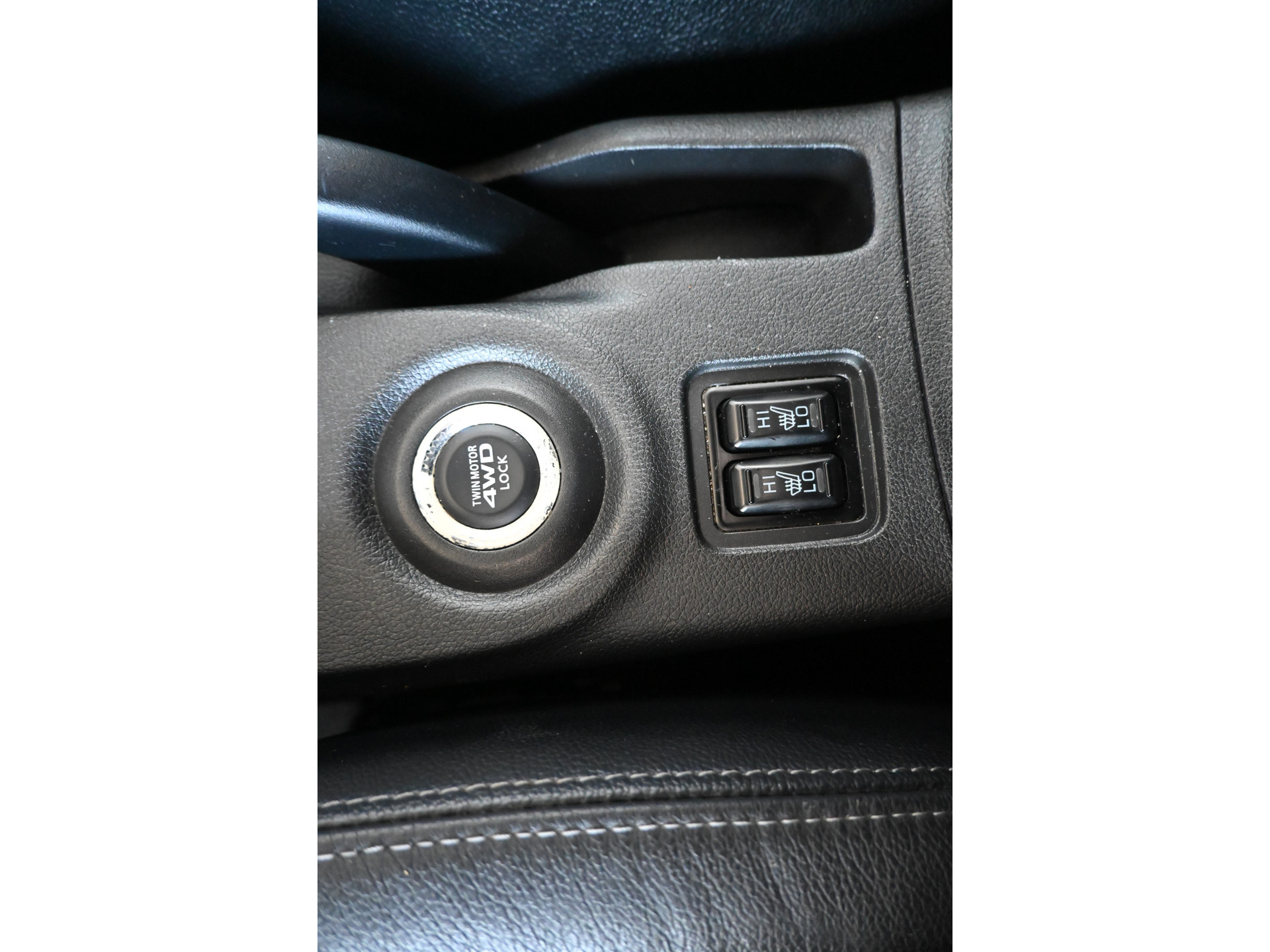 Mitsubishi Outlander 2.0 PHEV Automaat Limited Edition X-Line Navigatie Leder Trekhaak Schuifdak Rijklaarprijs! Inruil Mogelijk!