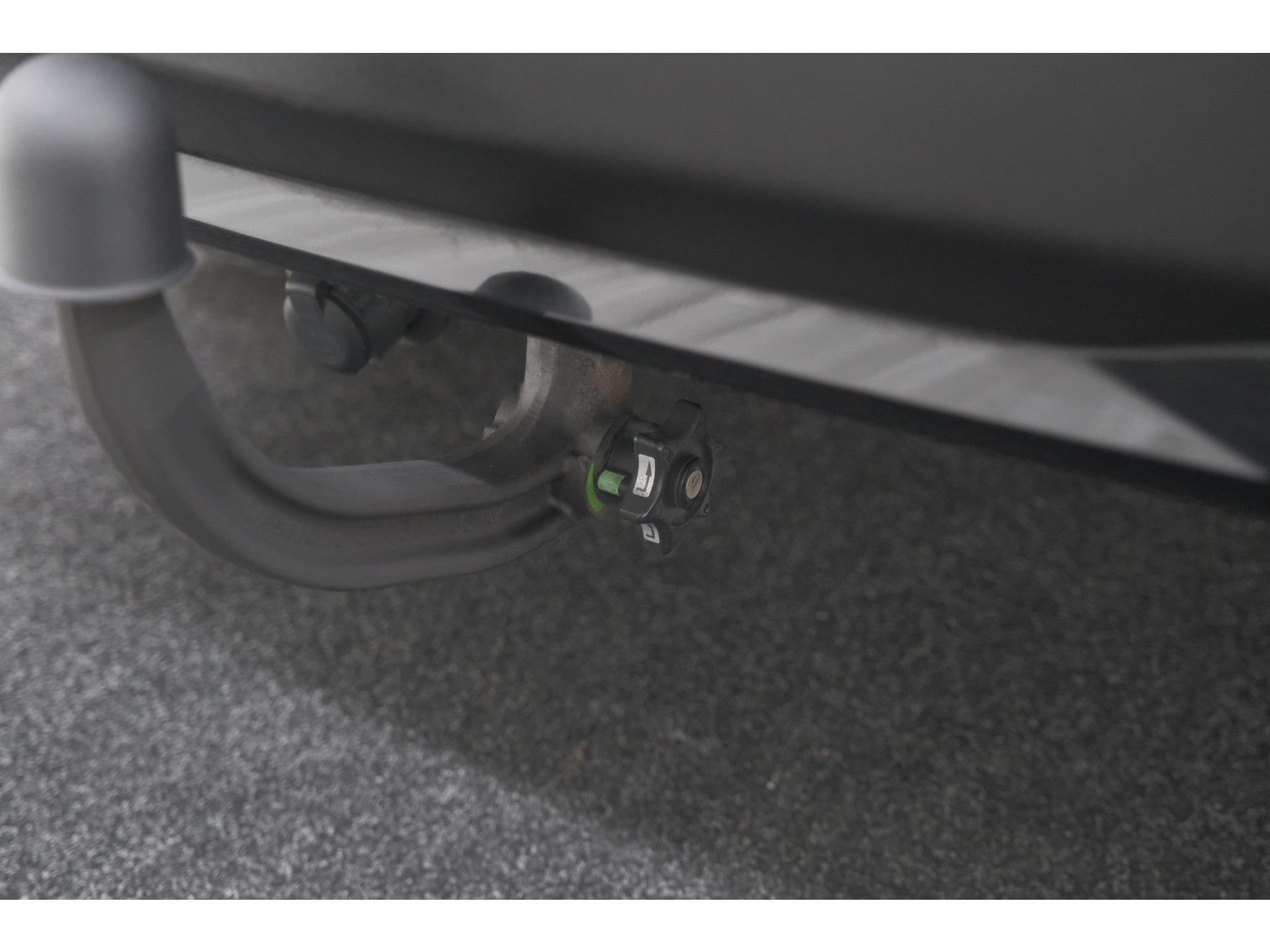 Peugeot 2008 PureTech 130 EAT8 Allure | Trekhaak | Camera | Navigatie | Apple Carplay