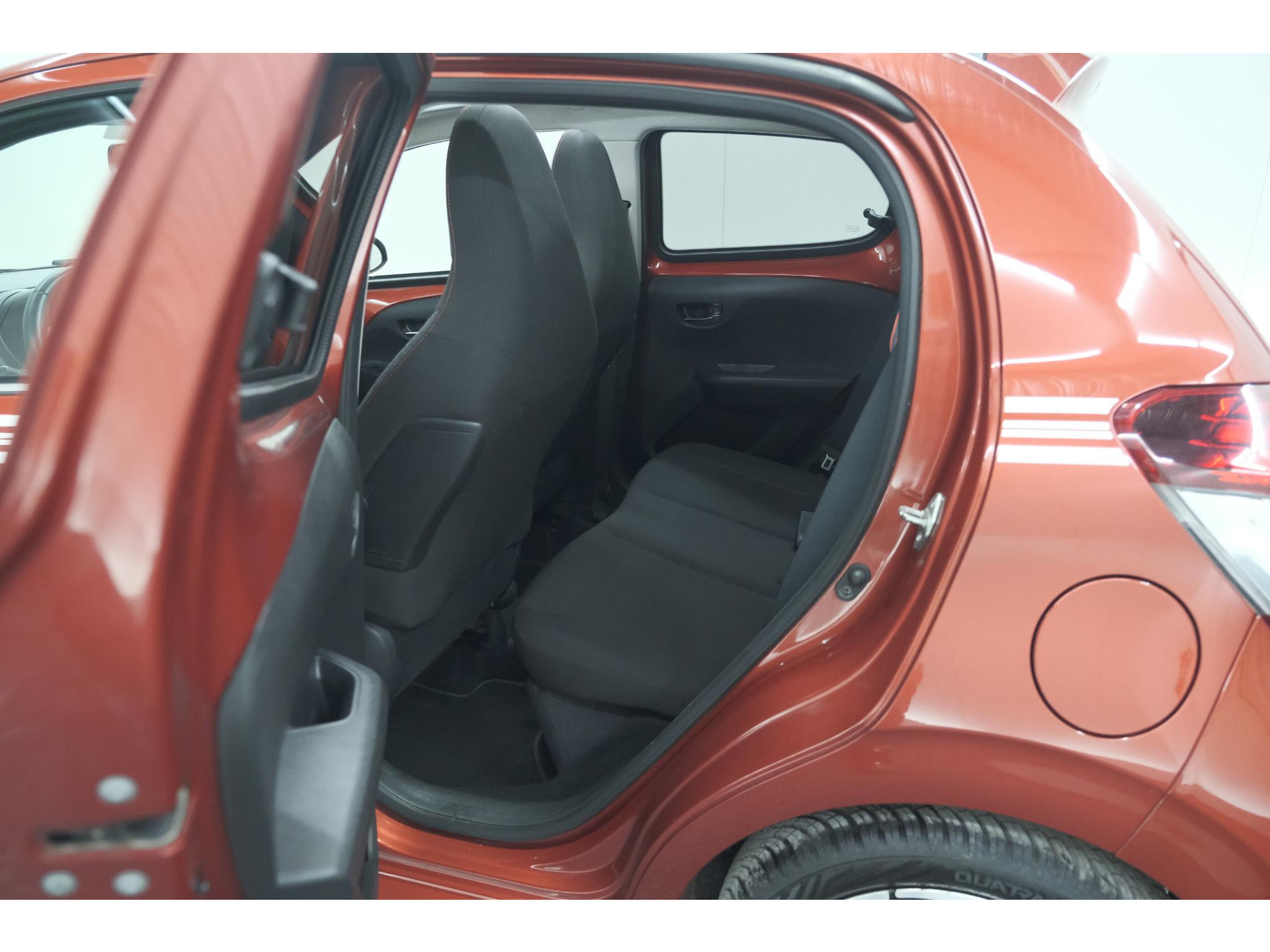 Peugeot 108 1.0 e-VTi Allure TOP! | Elektrisch Vouwdak | Trekhaak | Camera | Apple Carplay