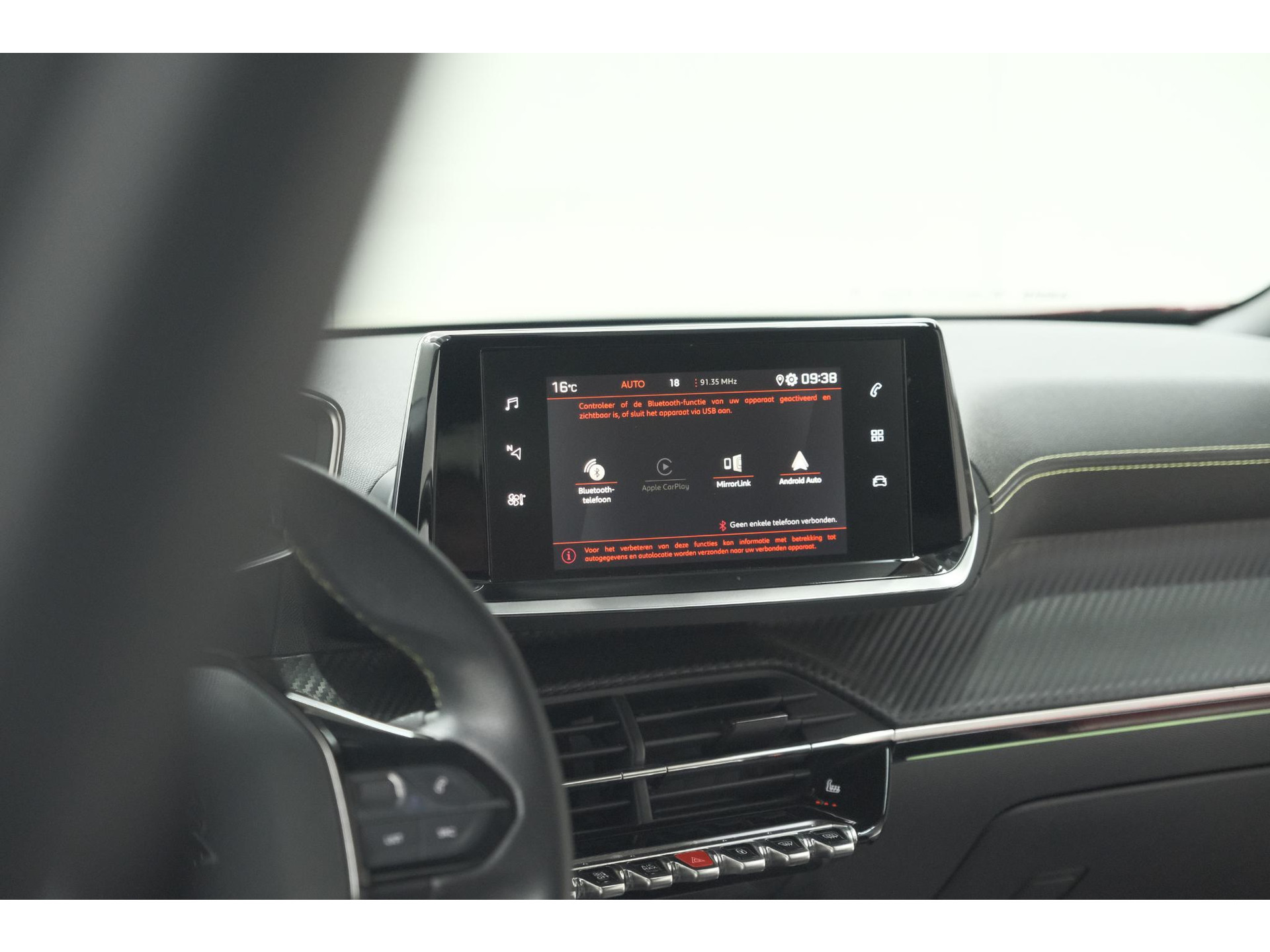 Peugeot 2008 PureTech 130 GT-Line | Trekhaak | Camera | Apple Carplay | Parkeersensoren