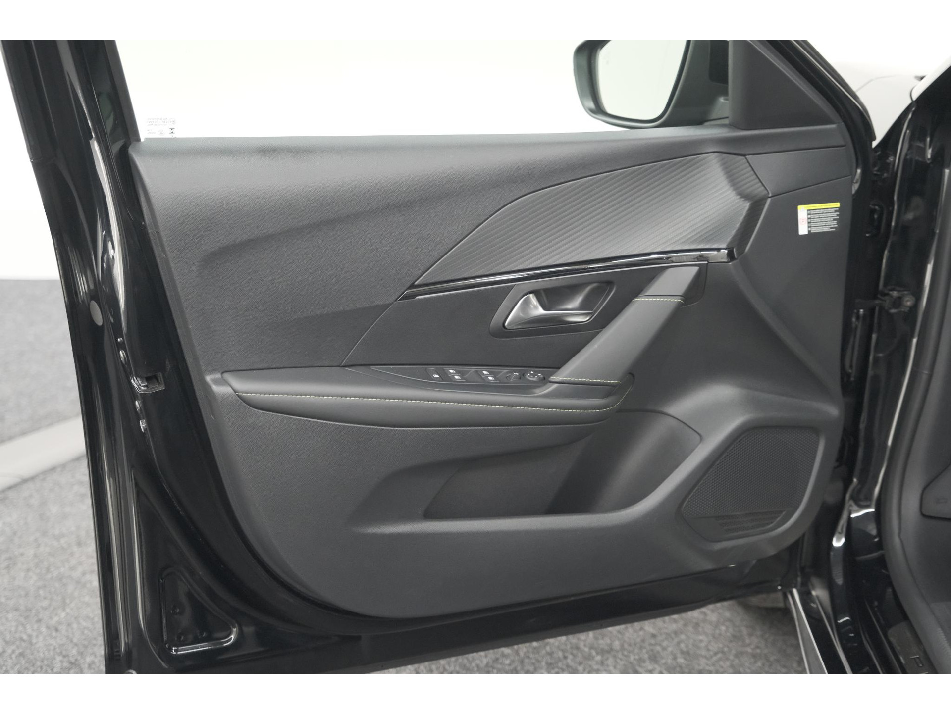 Peugeot 208 Hybrid 136 e-DCS6 GT | 360 Camera | Adaptieve Cruise Control | Dodehoekdetectie | Apple Carplay