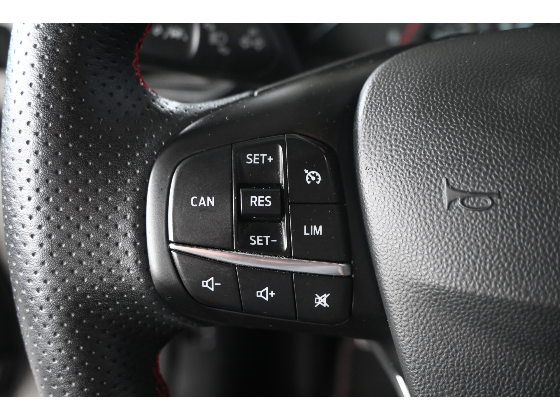 Ford Fiesta 1.0 EcoBoost ST-Line Navigatie Stuur/Stoelverwarming LED Carplay Rijklaarprijs! Inruil Mogelijk!