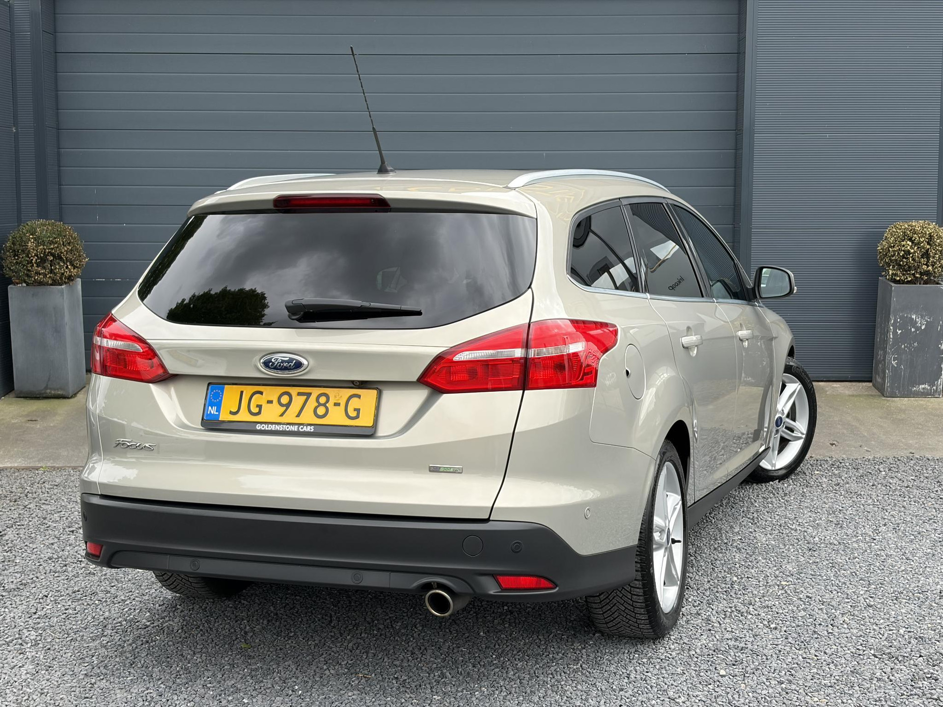 Ford Focus Wagon 1.5 Titanium Edition 1e Eigenaar,150pk,Navi,Camera,6 Bak,Stoelverw,Stuurverw,Leder,Lm velgen,Pdc V+A,Elekt.stoelen,Recent beurt gehad,Apk tot 03-2027