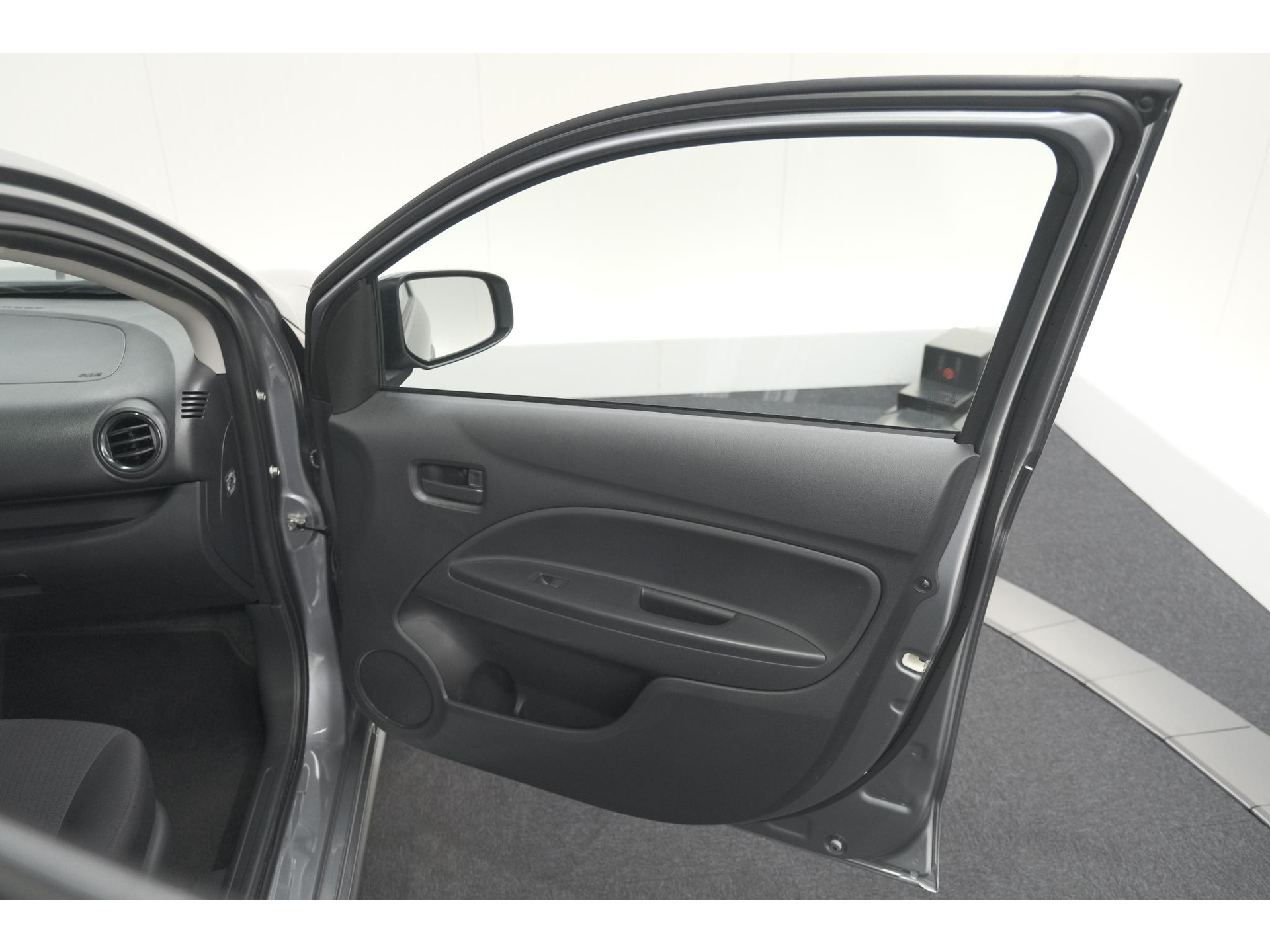 Mitsubishi Space Star 1.0 Cool+ | AUTOMAAT | Parkeersensoren | Airco | 5 deurs
