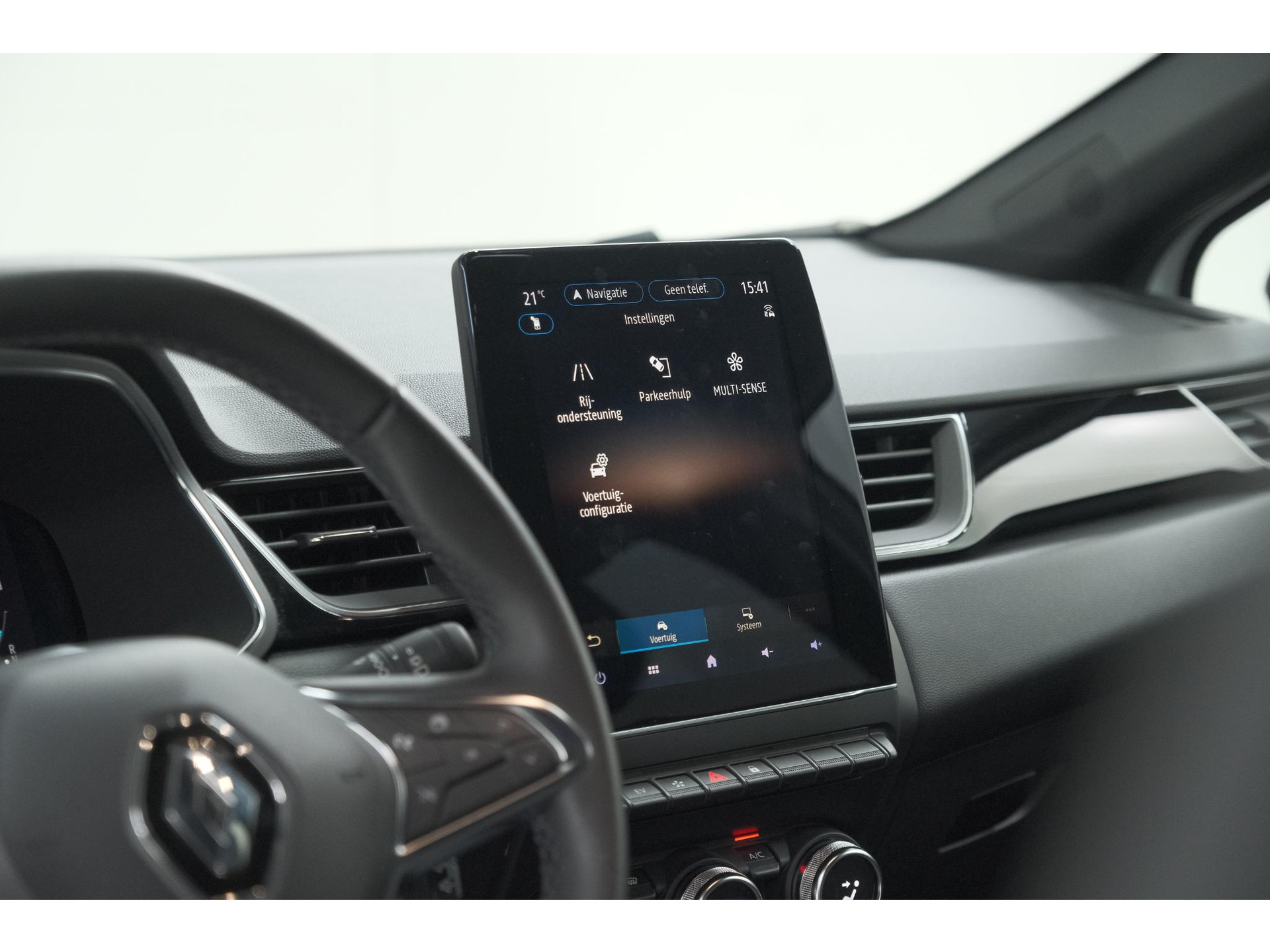 Renault Captur 1.6 E-Tech hybrid 145 SL Rive Gauche | Trekhaak | Camera | Apple Carplay | 9.3 Inch Grootscherm