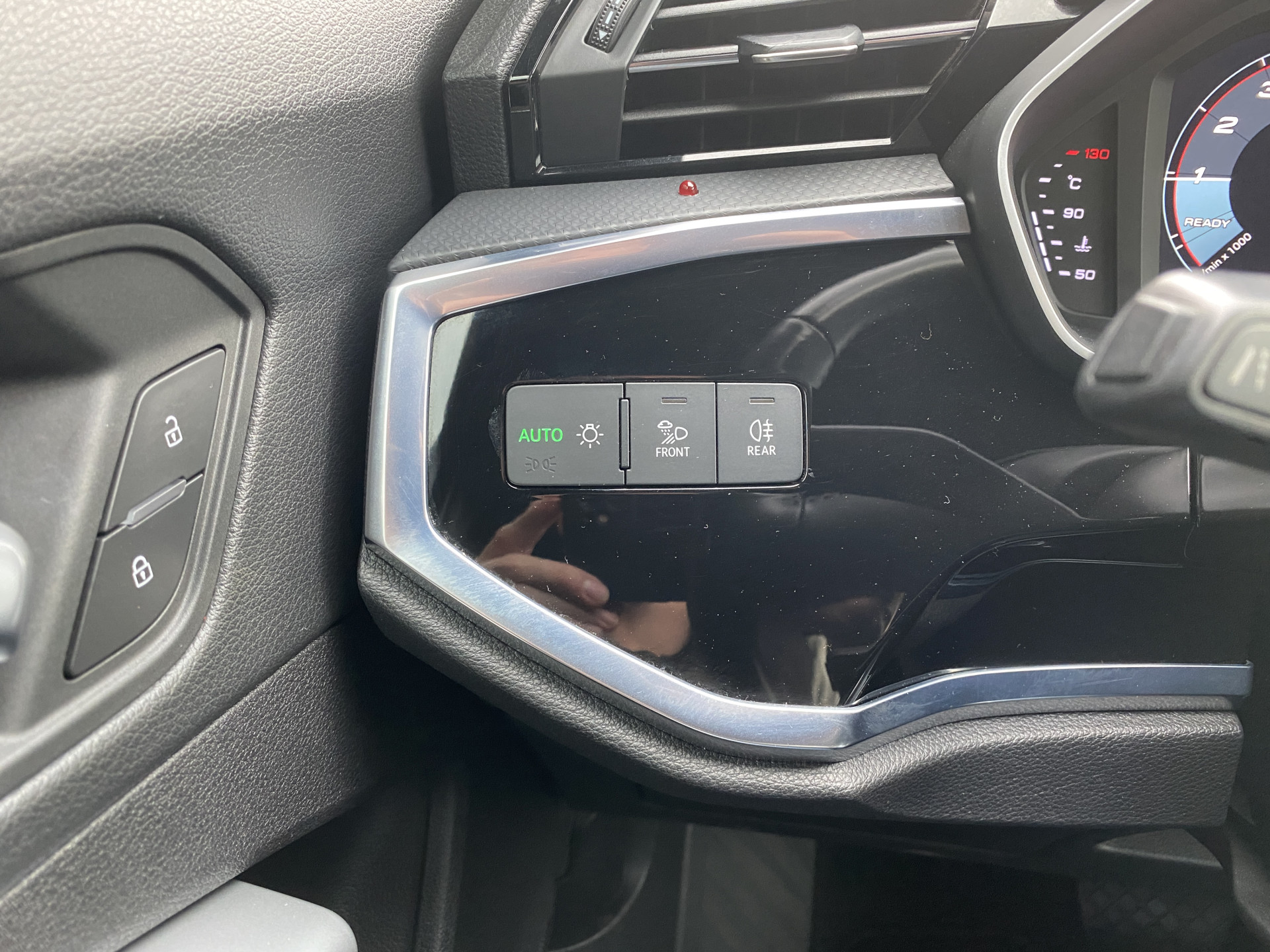 Audi Q3 35 TFSI 150 pk S Line AUT. | zwart optiek | 20'' lichtmetalen velgen | adaptieve cruise | sportstoelen | apple carplay | led kopl.