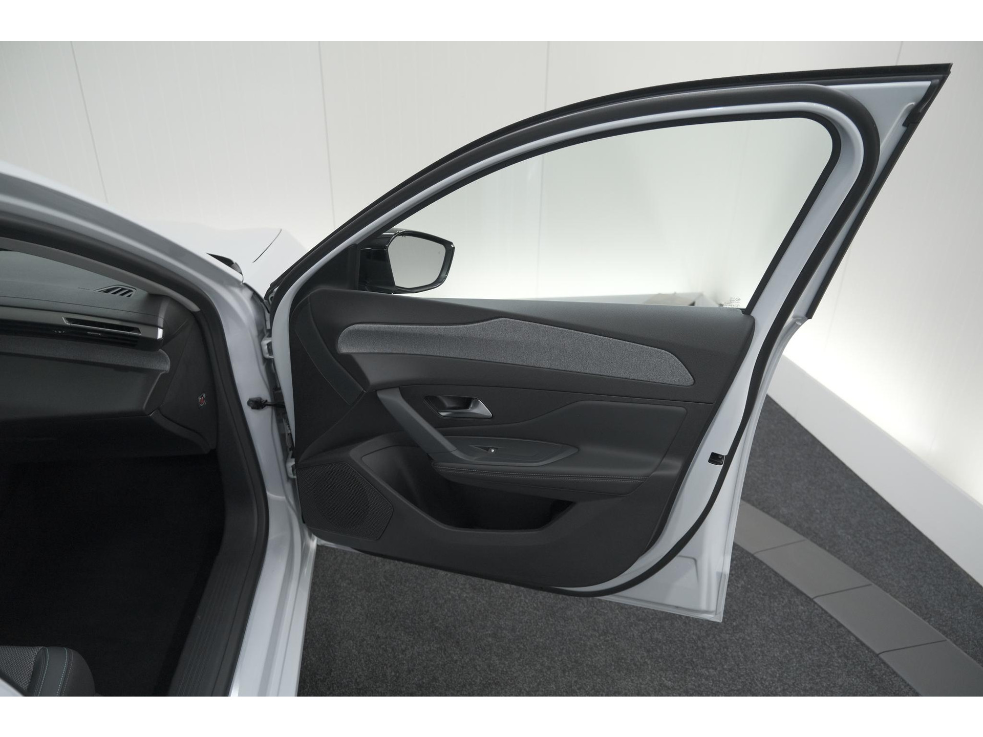 Peugeot 308 SW 1.6 Plug-in Hybrid 180 Allure | Perfecte Staat | 360 Camera | Adaptieve Cruise Control | Navigatie | Apple Carplay