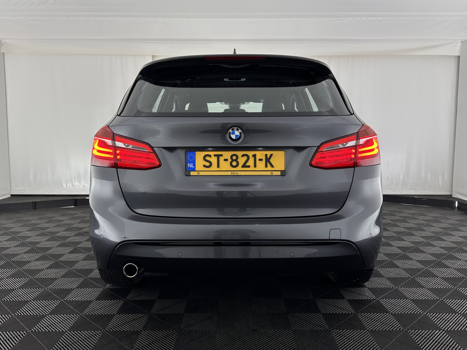 BMW 2-serie Active Tourer 216d Sportline Corporate Lease High Executive Aut. *LEATHER | FULL-LED | HEATED-SPORTSEATS | NAVI-FULLMAP | ECC | HEAD-UP | PDC | CRUISE | 18''ALU*