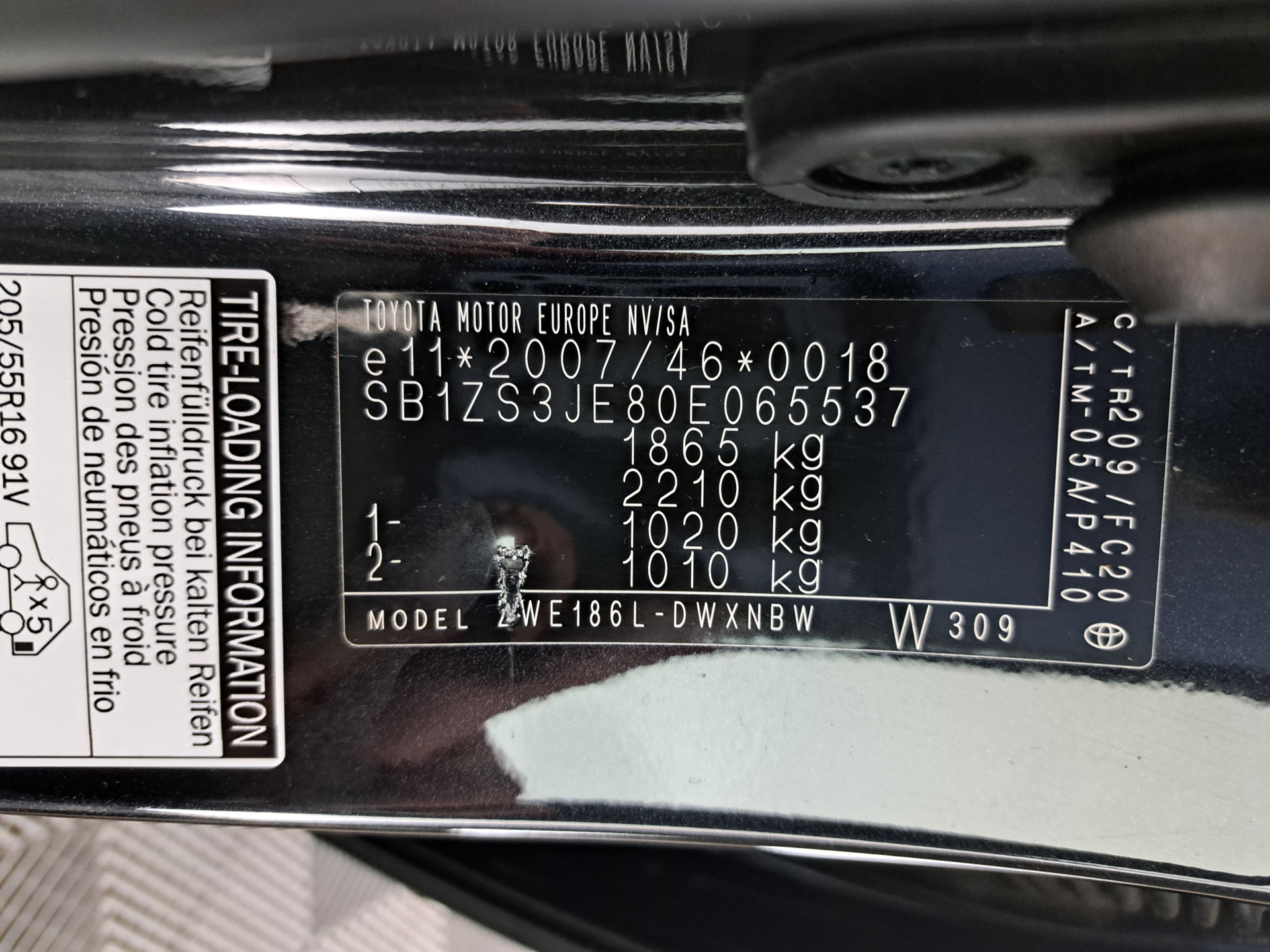 Toyota Auris Touring Sports 1.8 Hybrid Lease Aut. *PANO | NAVI-FULLMAP | KEYLESS | CAMERA | COMFORT-SEATS | ECC | PDC | CRUISE | TOWBAR | 16''ALU*