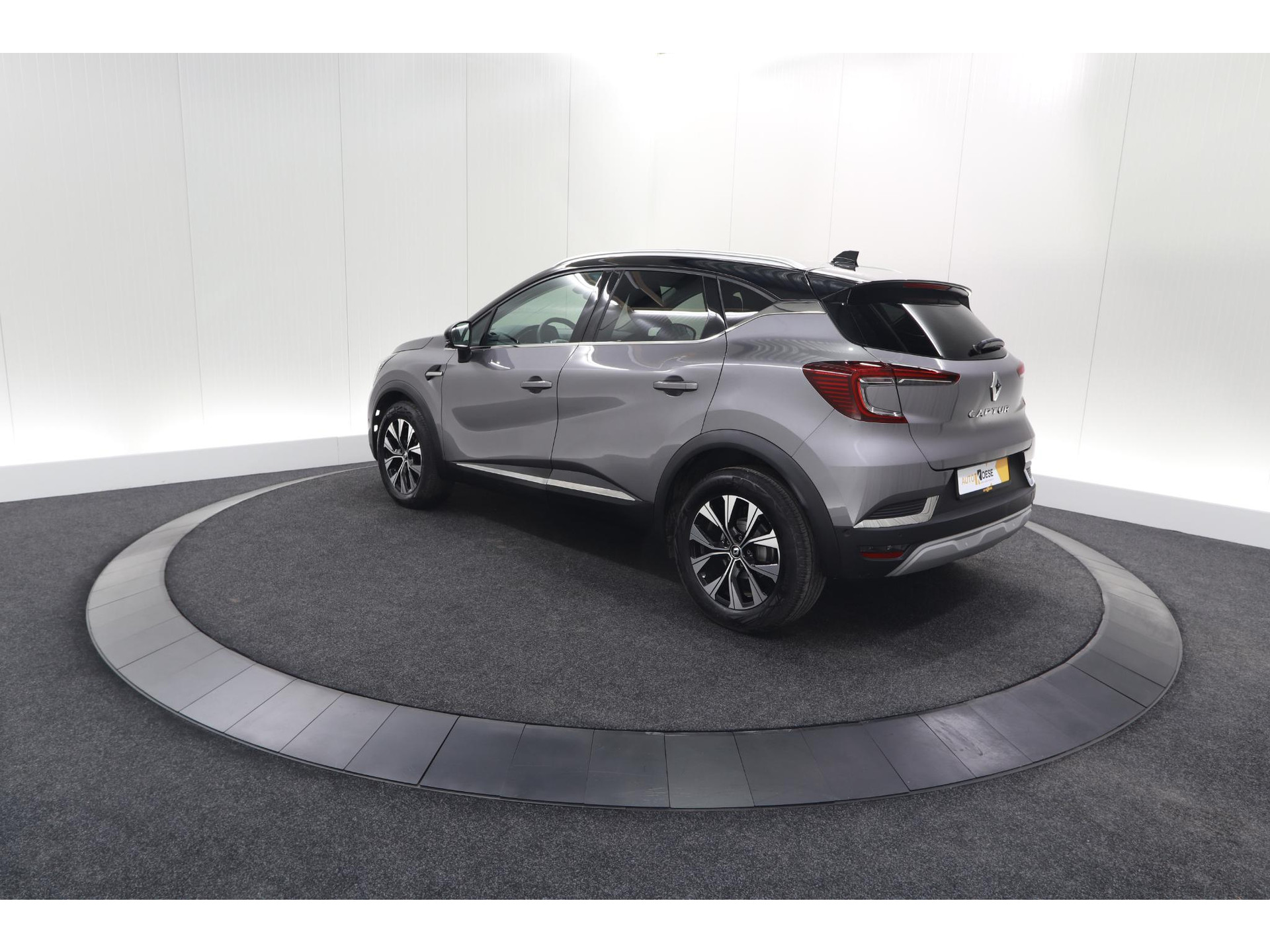 Renault Captur Mild Hybrid 140 EDC Techno | 360 Camera | 9.3 Inch Navigatie | Apple Carplay | 18 Inch Lichtmetalen Velgen