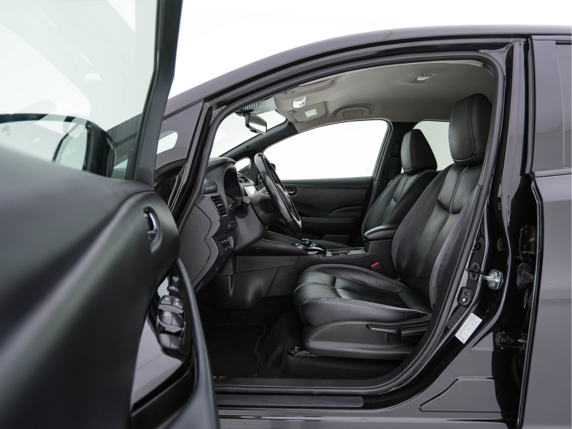 Nissan LEAF Tekna 40 kWh (SOH-83%) (INCL-BTW) *Aut.*LEATHER | FULL-LED | BOSE-AUDIO | TOPVIEW | DAB | KEYLESS | NAVI-FULLMAP | DAB | HEATED-COMFORTSEATS | PRIVACY-GLASS | ADAPTIVE-CRUISE | 17''ALU*