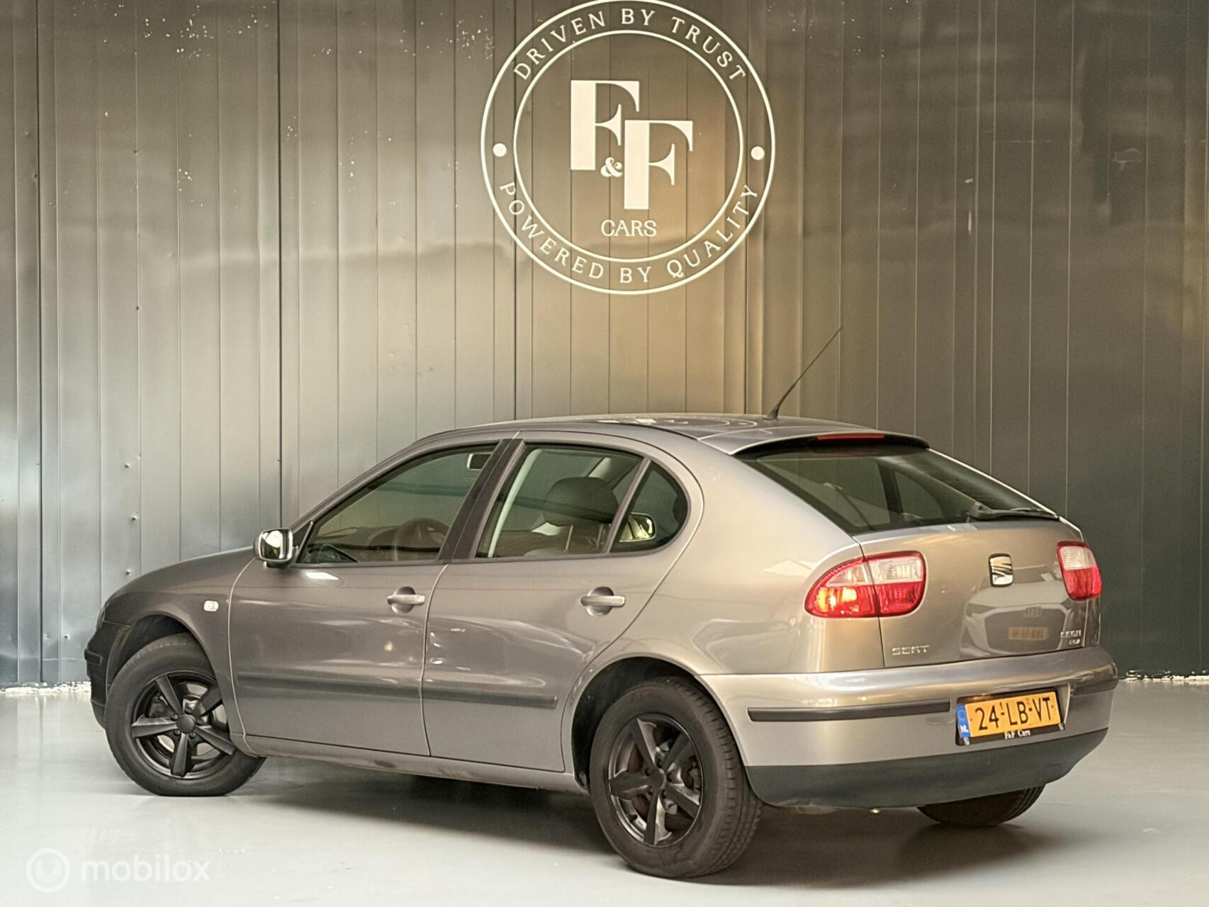 SEAT Leon 1.8-20V Signo | Automaat | Airco | NAP | 5-Deurs