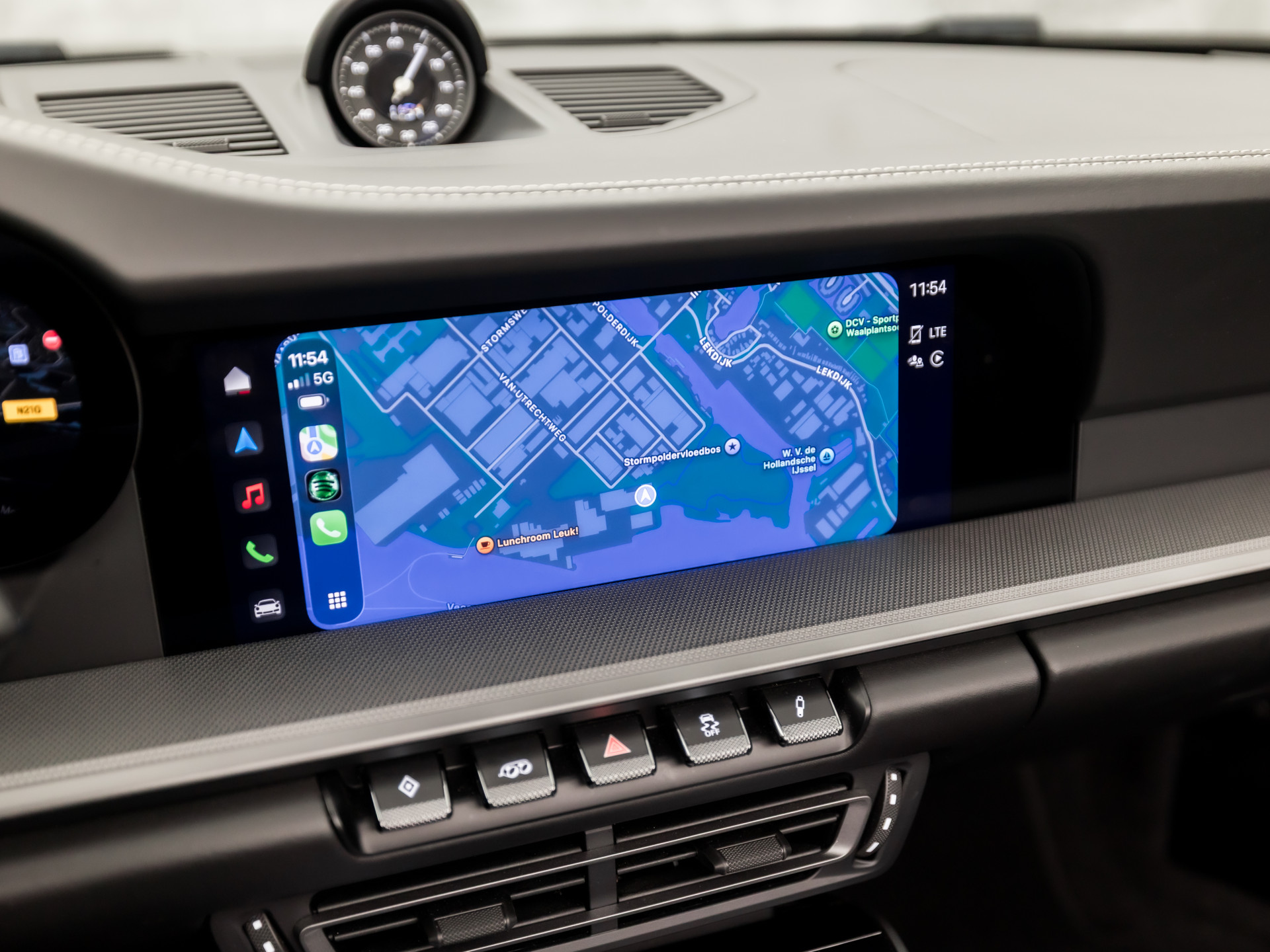 Porsche 911 Cabrio 3.0 Carrera 385Pk (SPORT CHRONO PAKKET, SPORTUITLAAT, BOSE AUDIO, LED MATRIX, APPLE CARPLAY, CAMERA, SFEERVERLICHTING, STOELVERWARMING, NIEUWSTAAT)