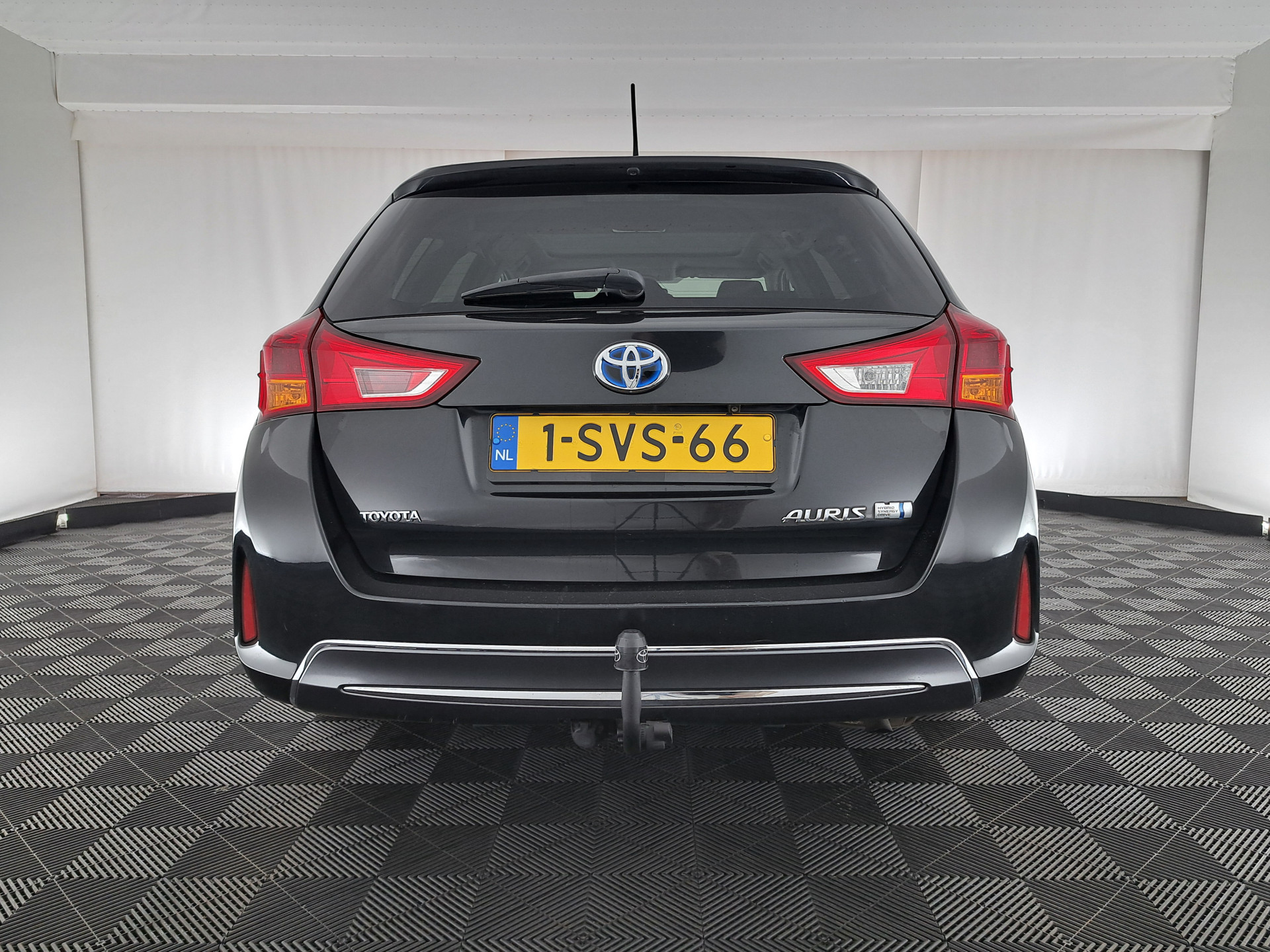 Toyota Auris Touring Sports 1.8 Hybrid Lease Aut. *PANO | NAVI-FULLMAP | KEYLESS | CAMERA | COMFORT-SEATS | ECC | PDC | CRUISE | TOWBAR | 16''ALU*