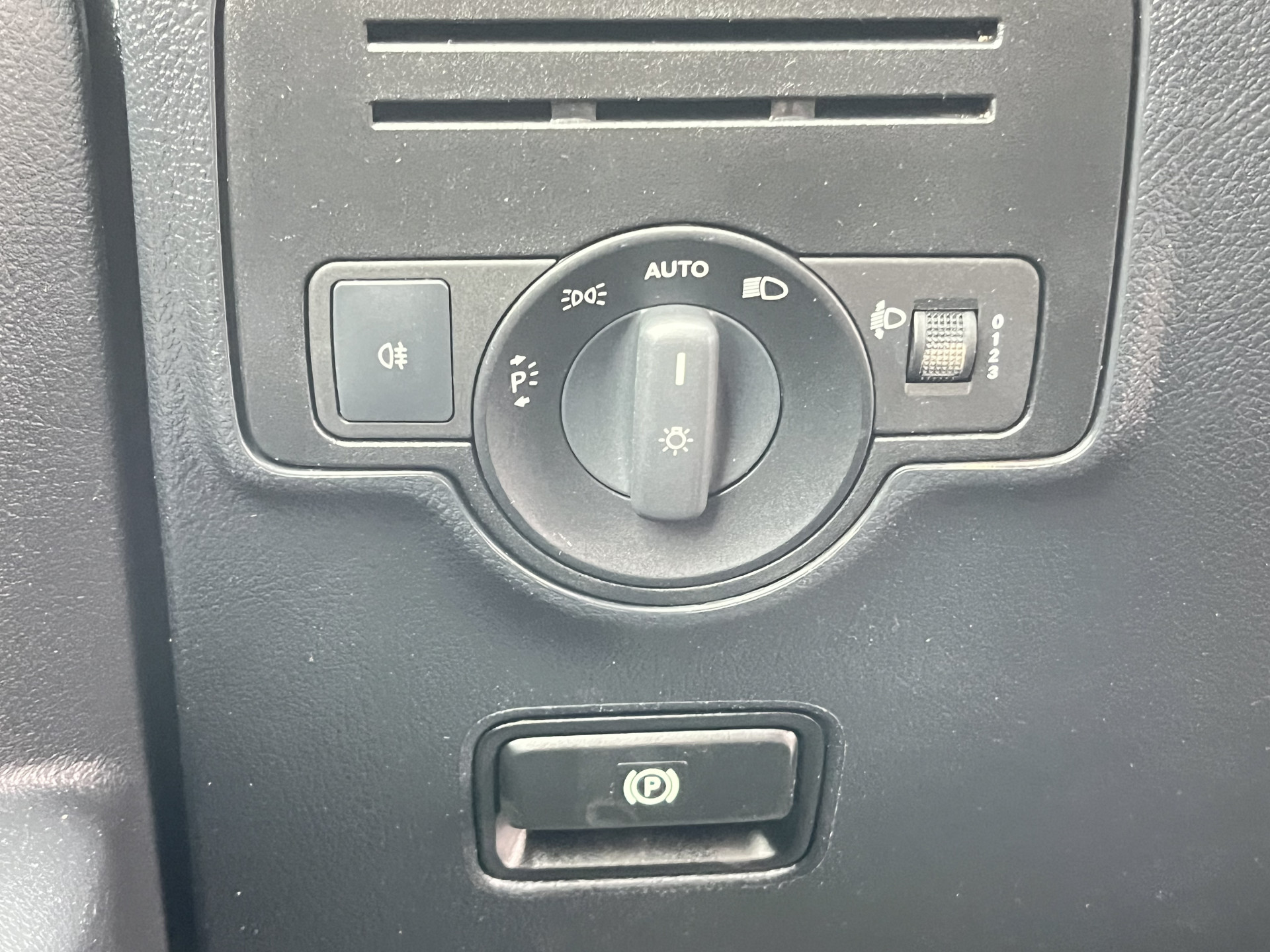 Mercedes-Benz Vito 119 1.9 CDI 190pk Automaat L2H1 9G-Tronic Climate Control Adaptieve Cruise Control Trekhaak Navigatie Camera Stoelverwarming
