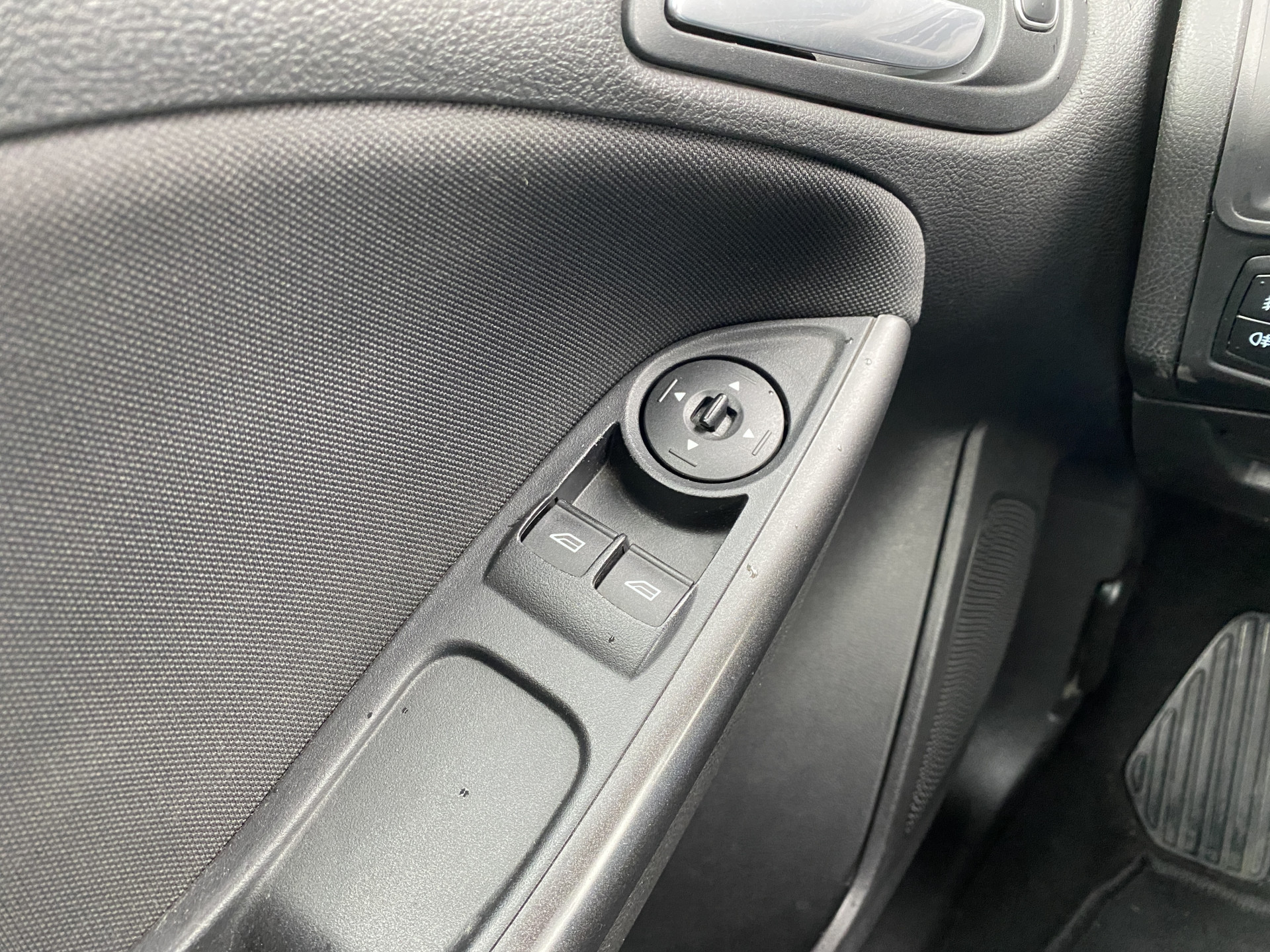Ford Focus 1.5 ST-Line 150 pk | navigatie | cruise control | trekhaak | all season banden | carplay | parkeersensoren