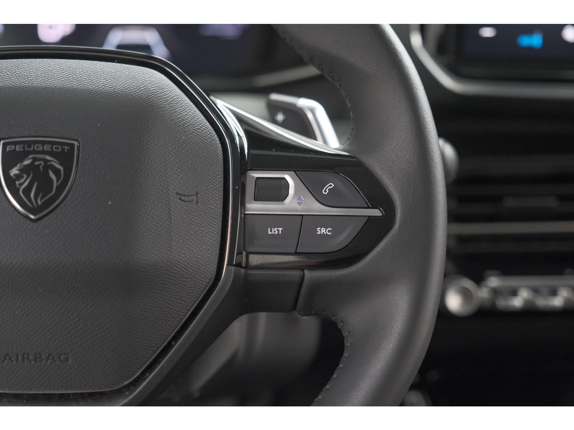 Peugeot 208 1.2 Hybrid 110 e-DCS6 Allure | Apple Carplay | Parkeersensoren Voor + Achter | Climate Control