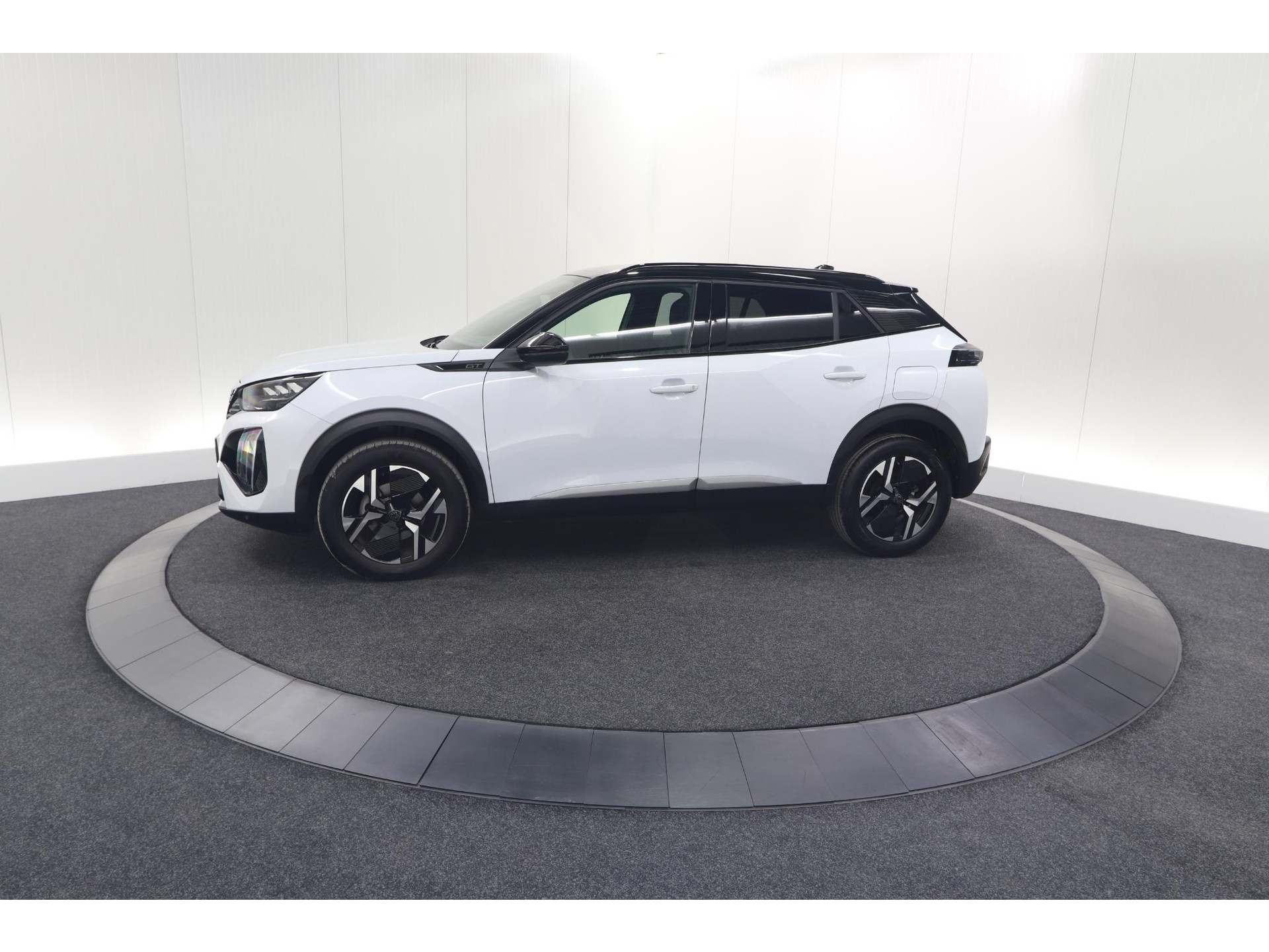 Peugeot 2008 PureTech 130 EAT8 GT | Camera | Apple Carplay | Parkeersensoren