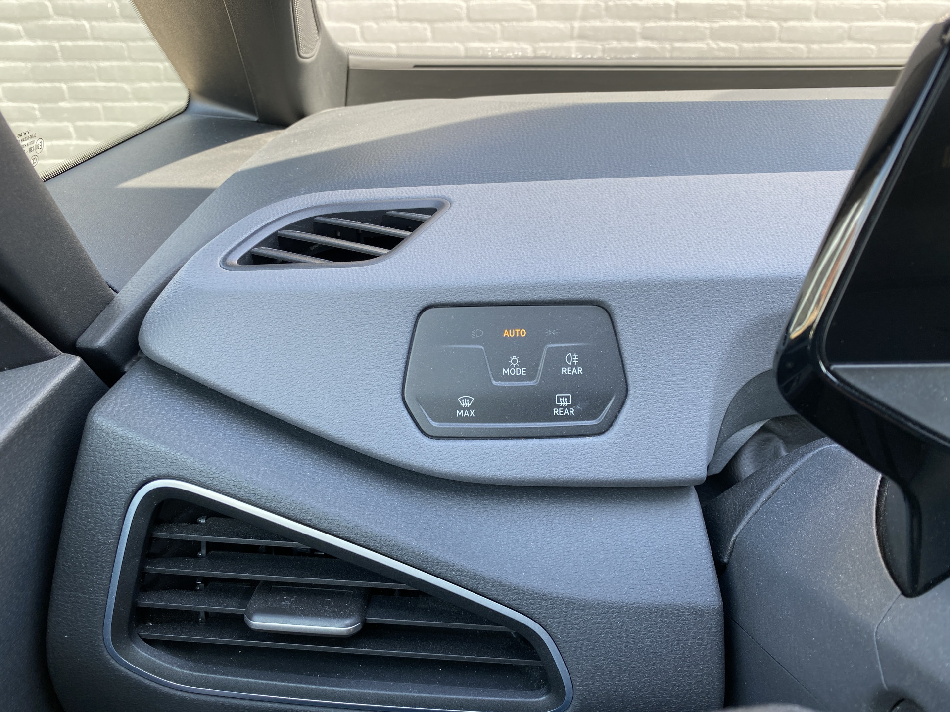 Volkswagen ID.3 Pure 45 kWh 150 pk | dealer onderhouden | navigatie | adapt. cruise | parkeersensoren | apple carplay