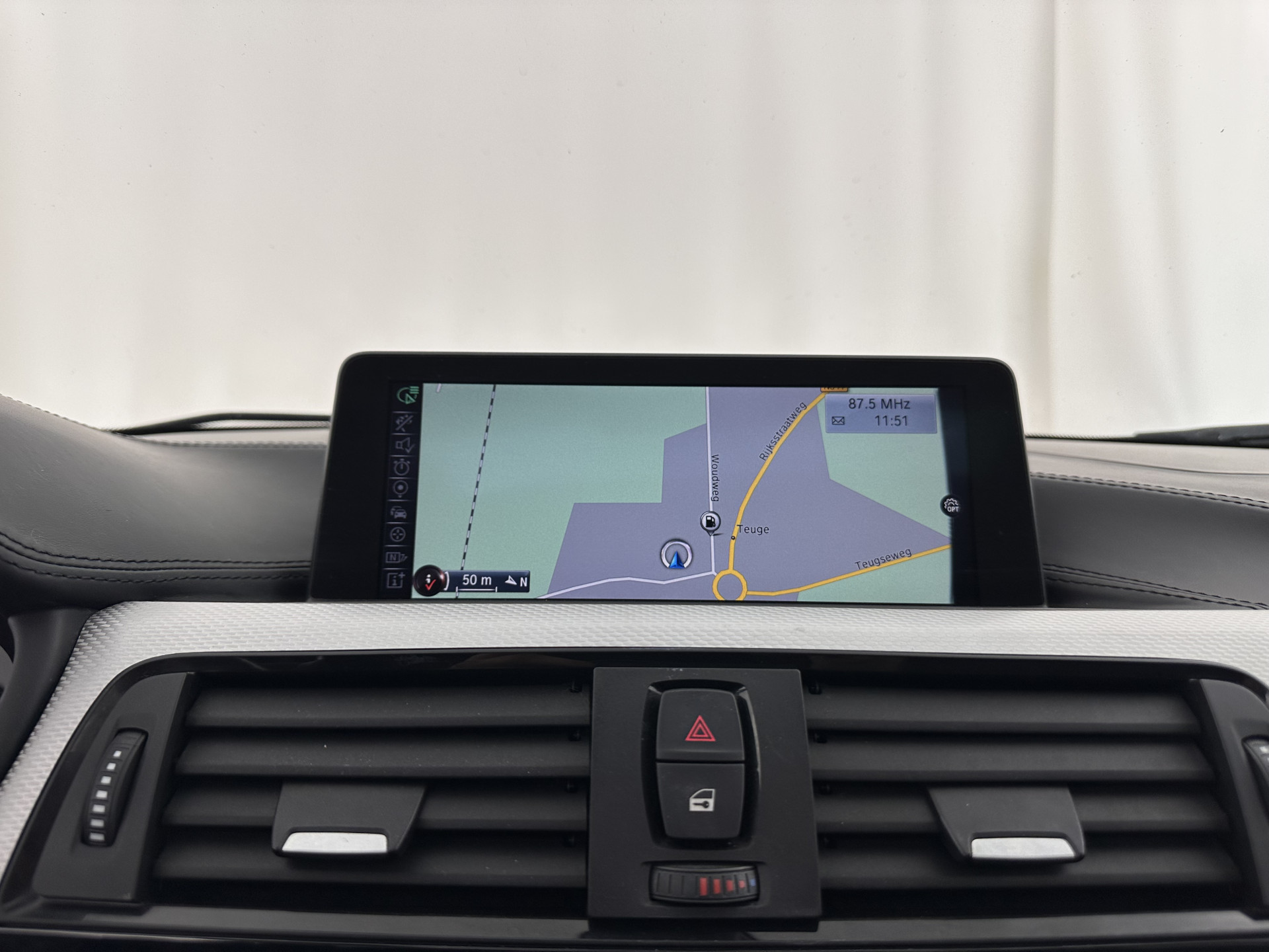 BMW 3-serie 330d M-Sportpack High Executive Aut. *PANO | LEATHER | XENON | ADAPTIVE-CRUISE | HARMAN/KARDON | MEMORY-PACK | BLINDSPOT | HEATED-SPORTSEATS | CAMERA | DAB | KEYLESS | ECC | HEAD-UP | PDC | SHIFTPADDLES | TOWBAR |  18''ALU