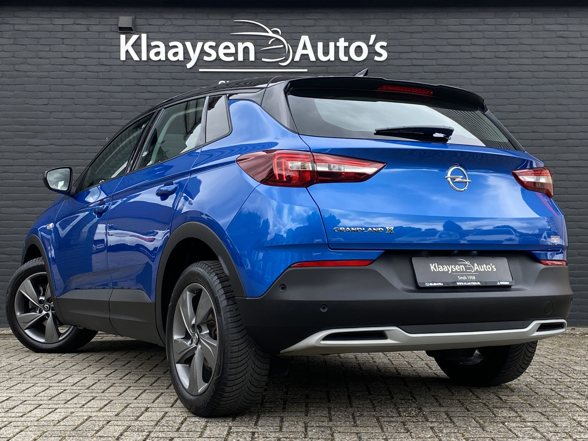Opel Grandland X 1.2 Turbo Ultimate 130 pk AUT. | dealer onderhouden | navigatie | 360 camera | elektr. a. klep | stoel-stuurverw.