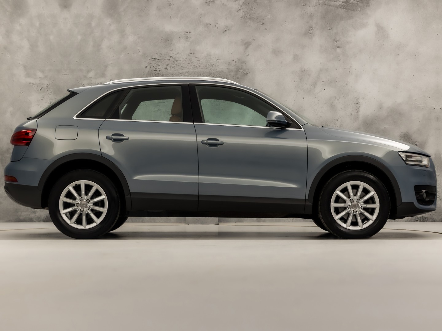 Audi Q3 2.0 TFSI Quattro Sport 211Pk Automaat (NAVIGATIE, CLIMATE, ZWART HEMEL, BRUIN LEDER, SPORTSTOELEN, CRUISE, PARKEERSENSOREN, XENON, NIEUWSTAAT)