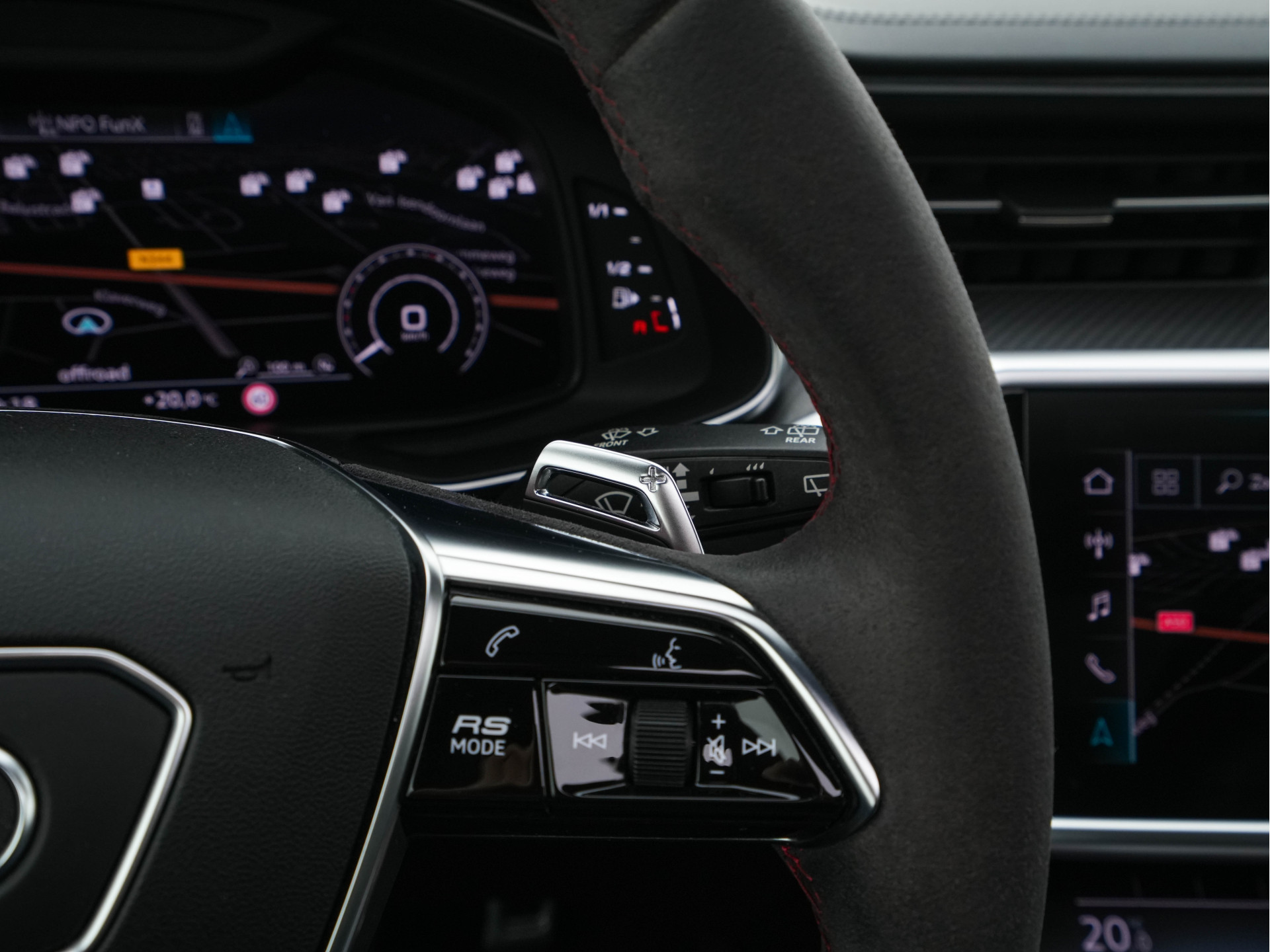 Audi RS6 Avant TFSI Quattro ! FULL-OPTIONS ! (INCL-BTW) Aut. *CERAMIC-BREAKS | VALCONA-LUXURY-LEATHER | HEAD-UP | LASER-LIGHT | BANG&OLUFSEN-ADVANCED | SOFT-CLOSE | ADAPTIVE-CRUISE | BLINDSPOT | TOP-VIEW | MEMORY-PACK | DAB+ | ...