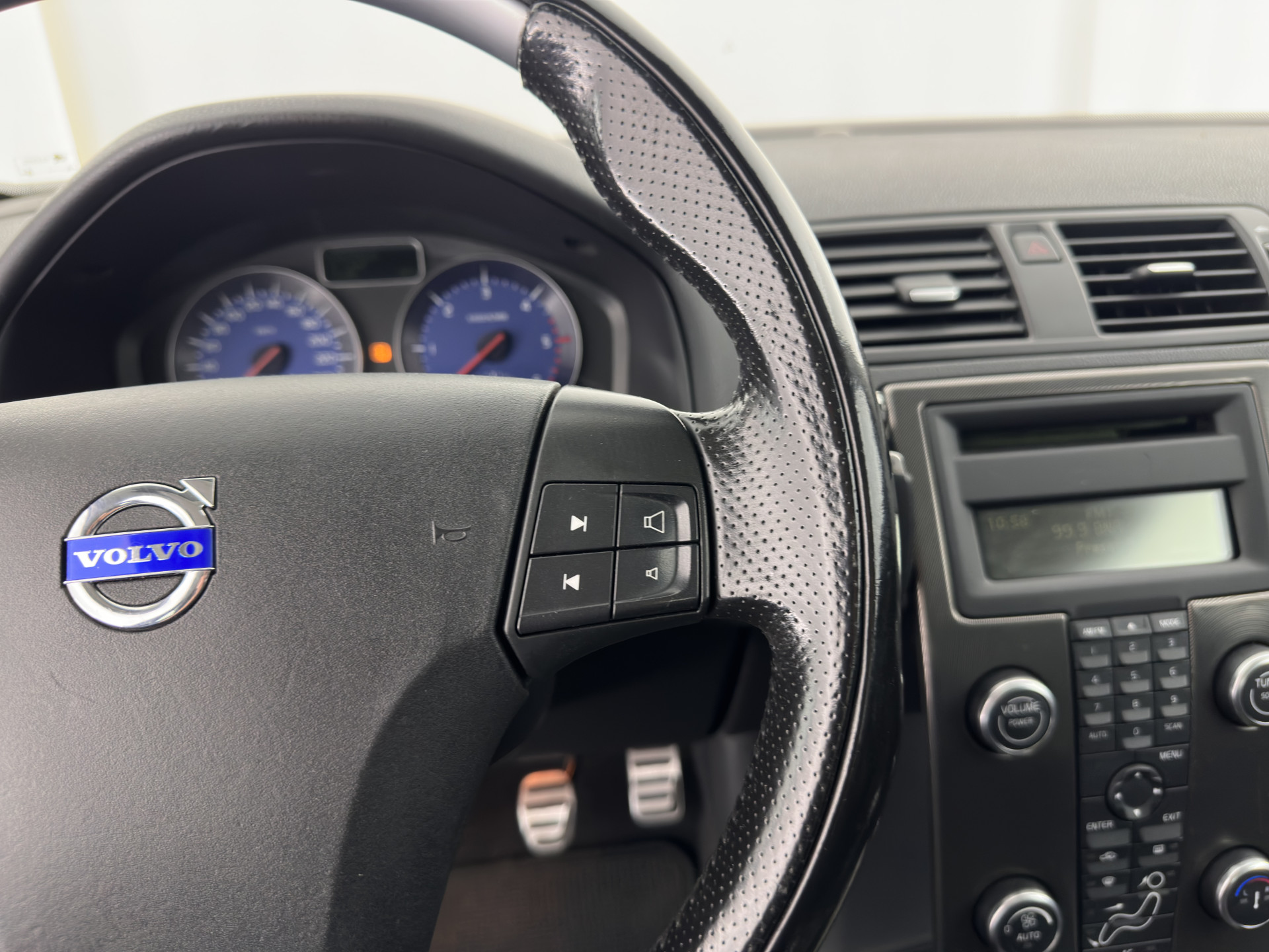 Volvo C30 1.6 D2 R-Design (INCL-BTW) *LEATHER-FABRIC | SPORT-SEATS | ECC | PDC | CARBON-INLAY | CRUISE | 17''ALU*