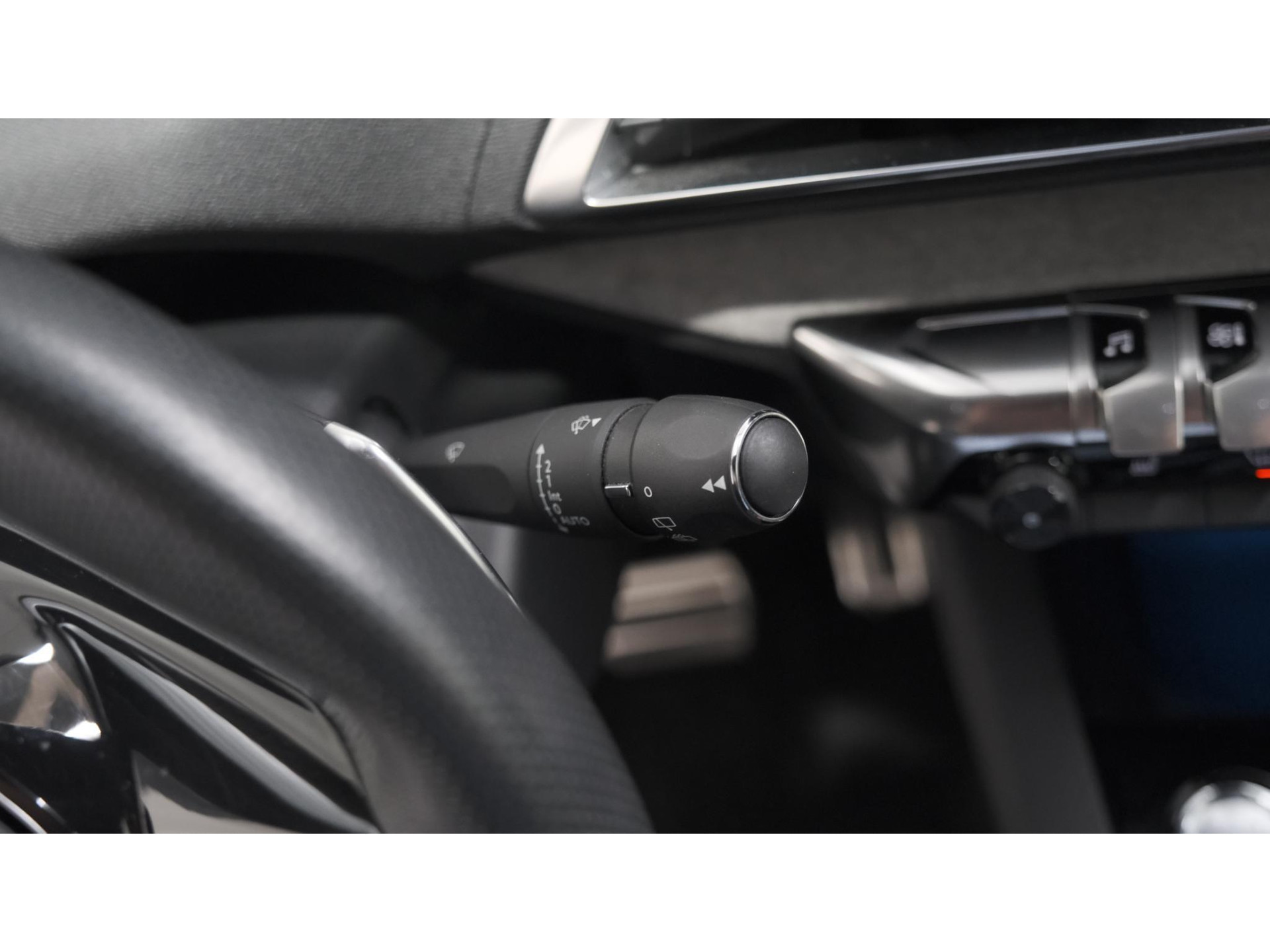 Peugeot 3008 1.6 PureTech 180 EAT8 GT | Trekhaak | Camera | Dodehoekdetectie | Navigatie