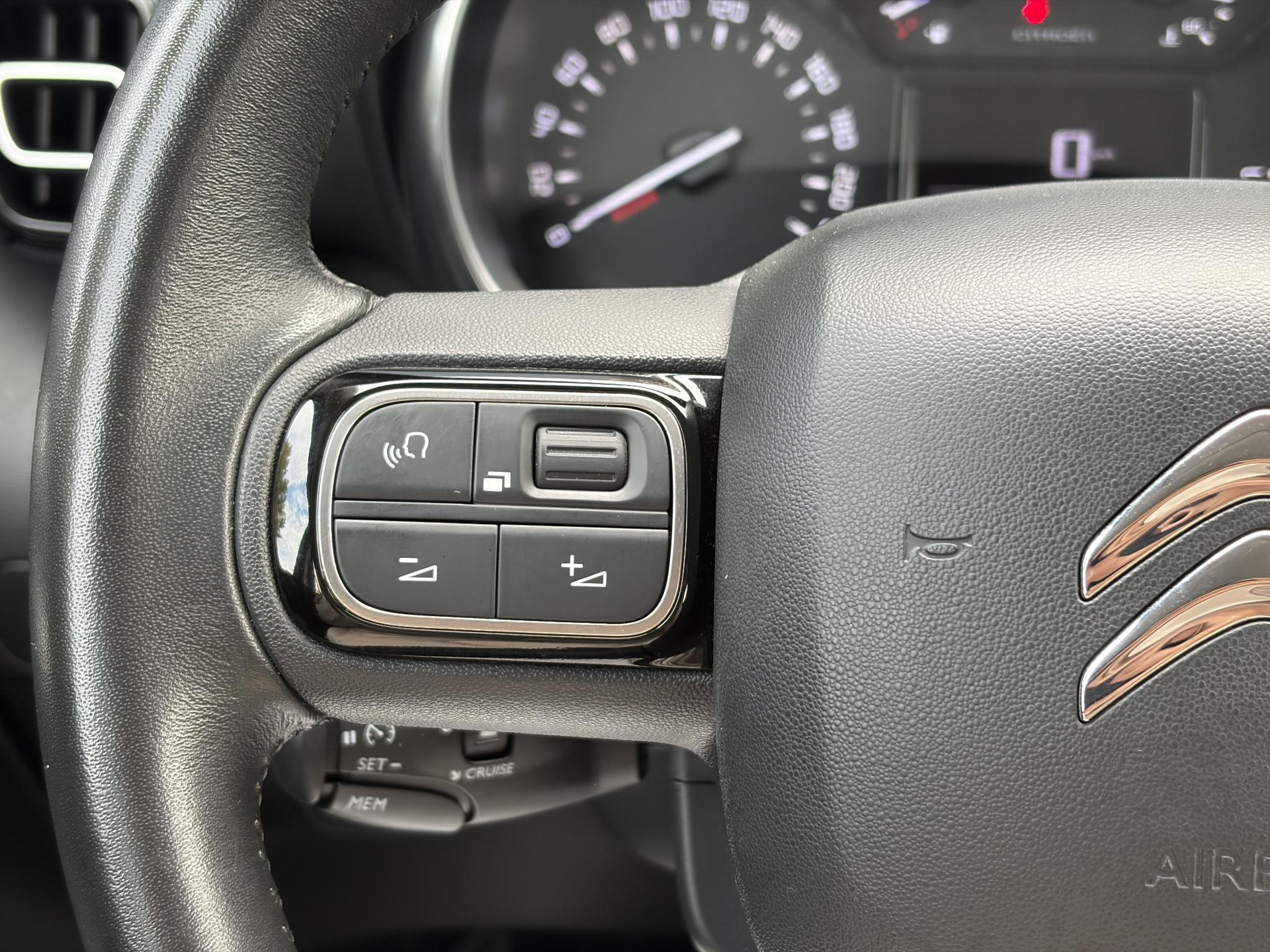Citroen C3 Aircross 1.2 PureTech Feel ✓1e Eigenaar✓D-riem vv in 08-2026✓Draadloze telefoonlader✓Carplay✓Navi✓Clima✓Cruise✓Pdc✓Rijstrooksensor✓Bj 10-2018✓Lm velgen✓N.A.P✓Apk tot 11-2027