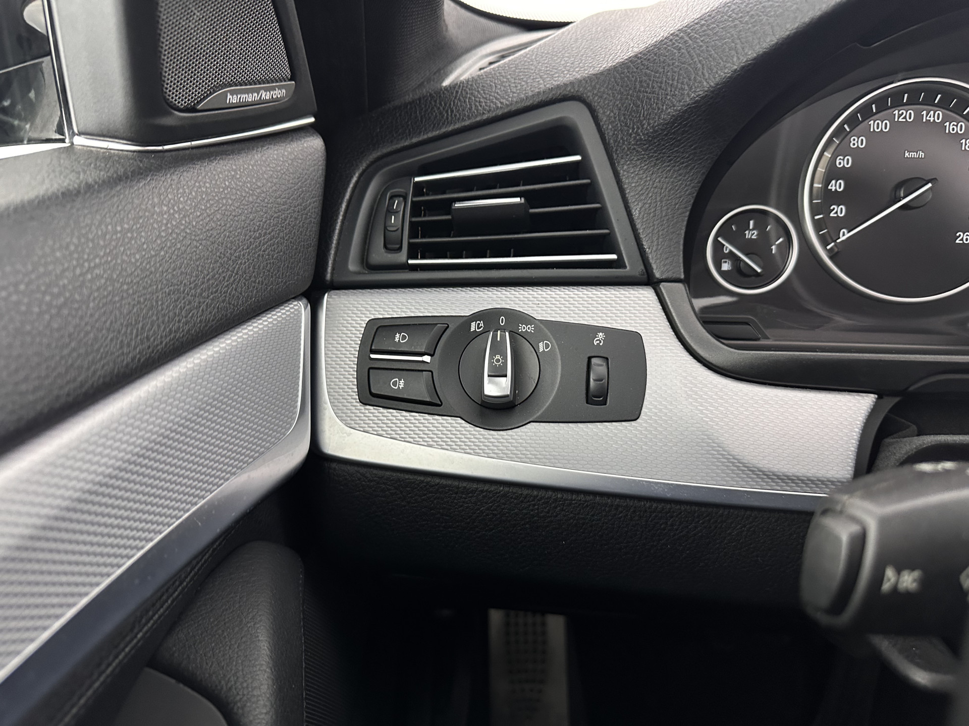 BMW 5-serie 520i M-Sportpack High Executive Aut. *PANO | LEATHER | XENON | HARMAN/KARDON | HEATED-SPORTSEATS | NAVI-FULLMAP | PRIVACY-GLASS | SHIFTPADDLES | ECC | PDC | CRUISE | 18''ALU*