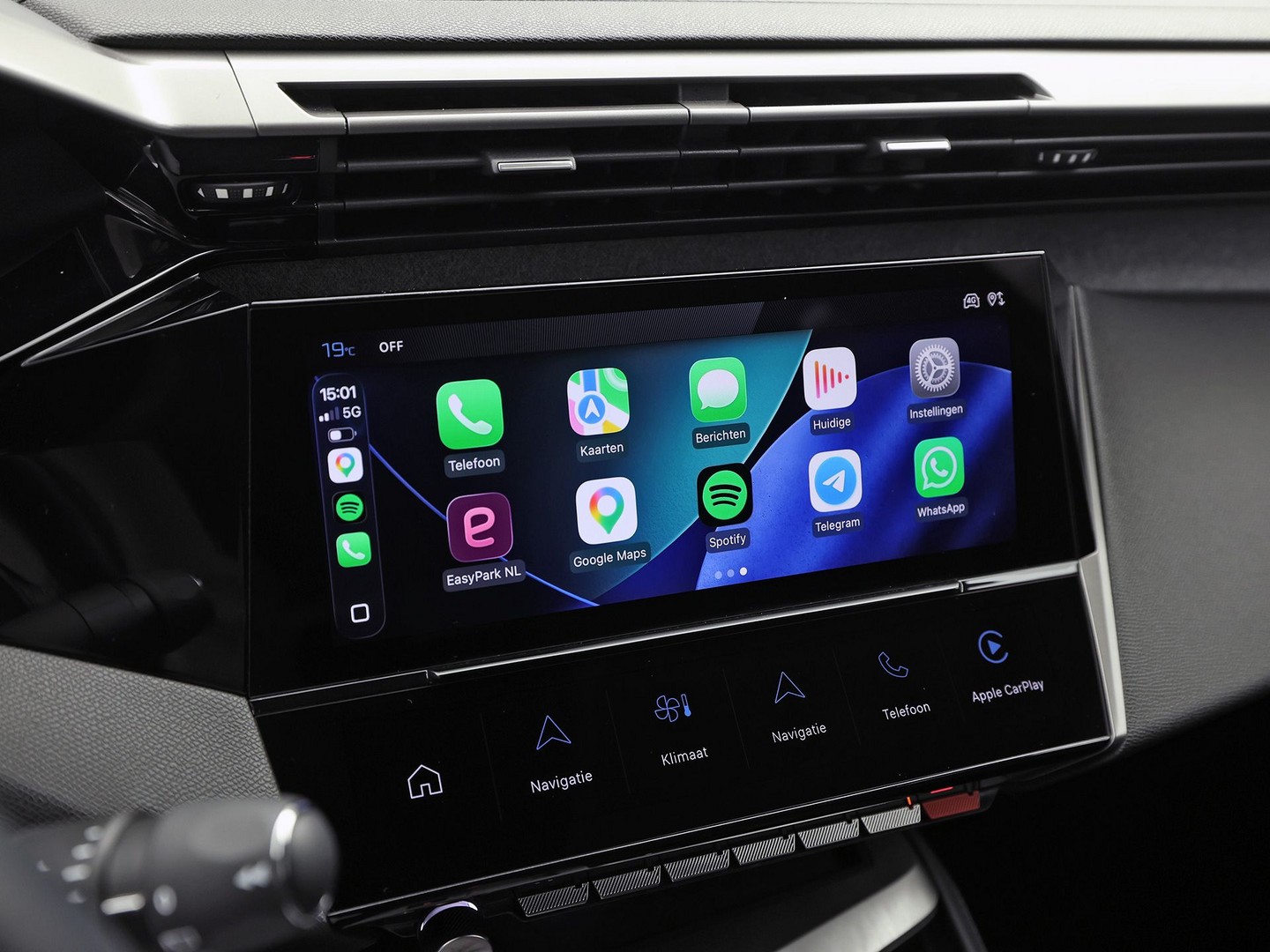 Peugeot 308 SW 1.6 Plug-in Hybrid 180 Allure 180Pk Automaat (APPLE CARPLAY, GROOT NAVI, 360 CAMERA, LEDER, SPORTSTOELEN, GETINT GLAS, ADAPTIVE CRUISE, KEYLESS, NIEUWSTAAT)