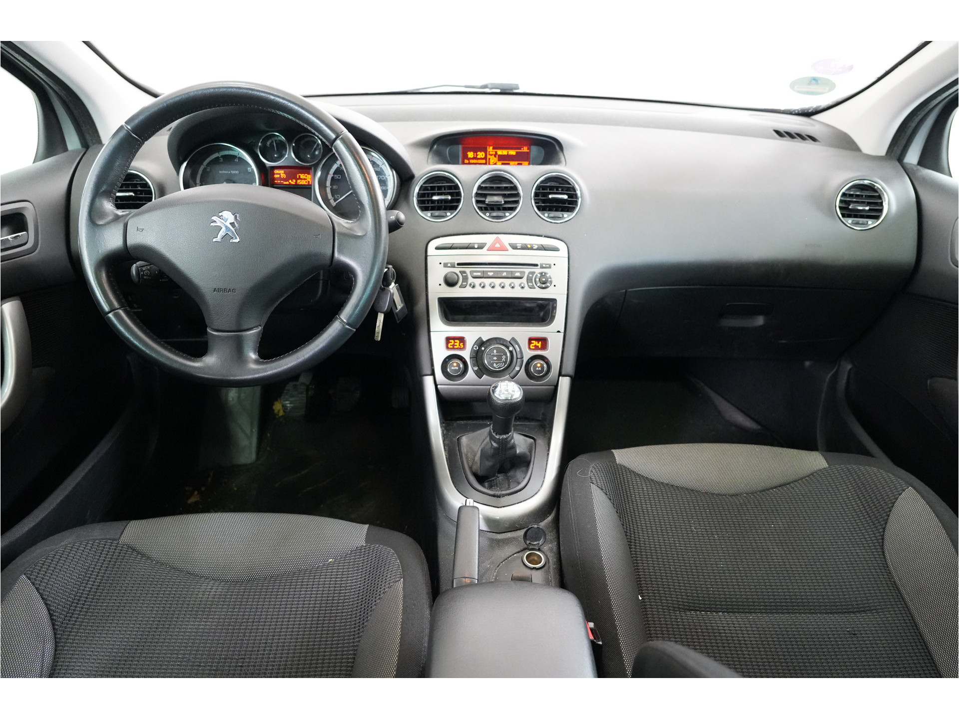 Peugeot 308 SW 1.6 VTi Blue Lease | Trekhaak | Pano | Cruise | Stl. verw. | Climate |