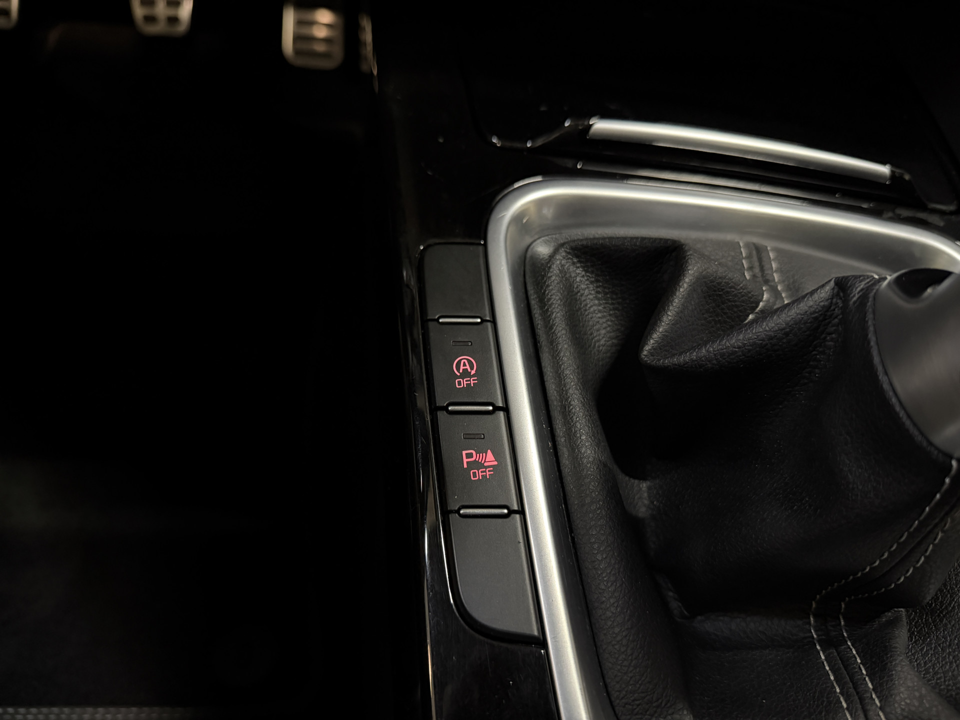 Kia Ceed Sportswagon 1.0 T-GDi GT-Line | Panoramadak | Dealer onderhouden | Camera | Afn. Trekhaak | Stoel/stuurverwarming | Carplay