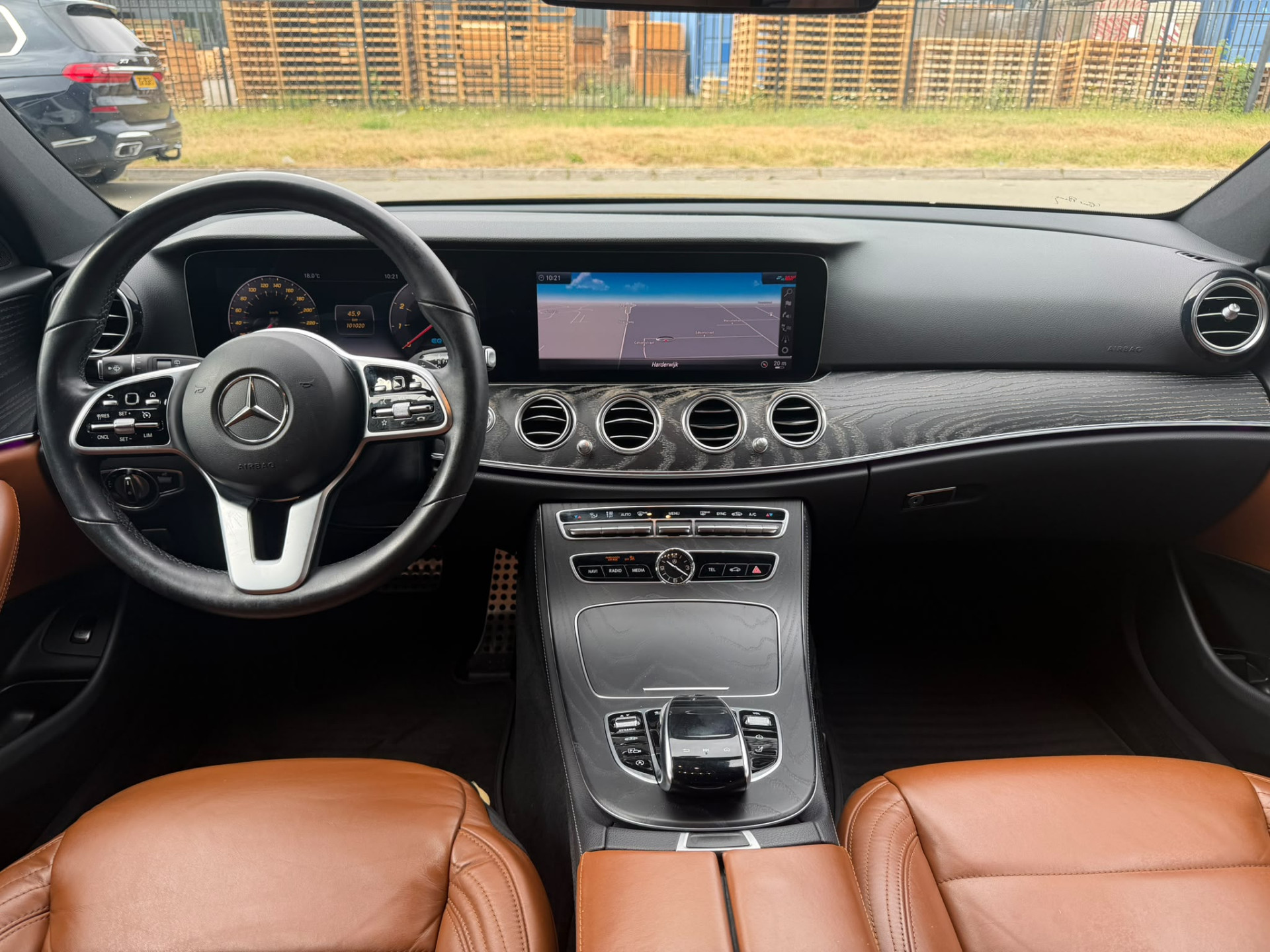 Mercedes-Benz E-klasse Estate 200 Premium 3/6/12 MND GARANTIE  | AUTOMAAT | NIEUWE APK | LEDER | PDC | NAVI | CRUISE |