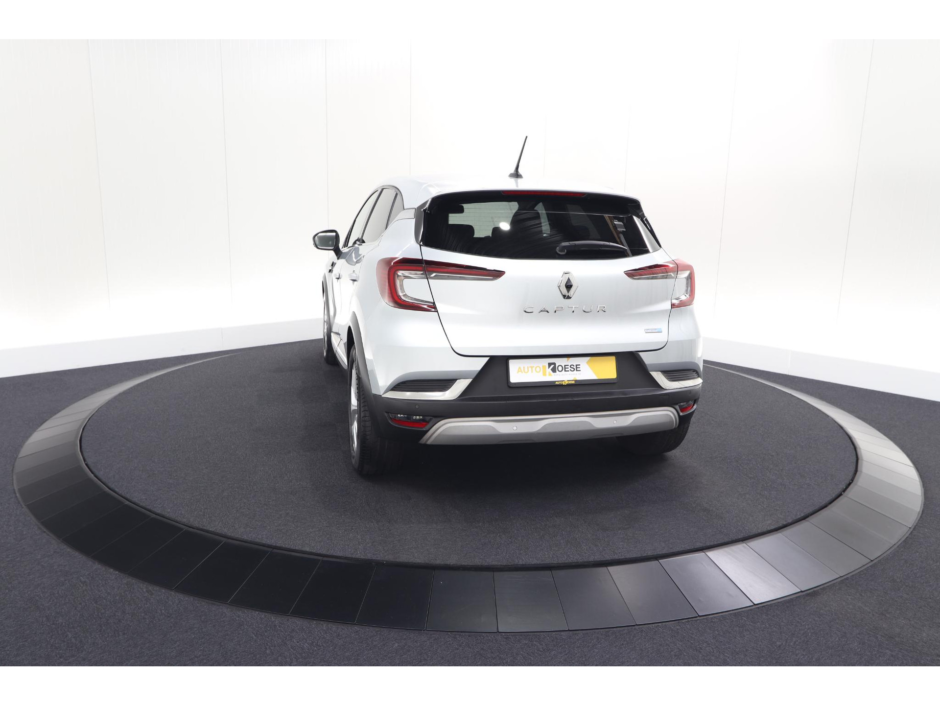 Renault Captur 1.6 E-Tech full hybrid 145 techno | Camera | Parkeersensoren | Climate control | Keyless