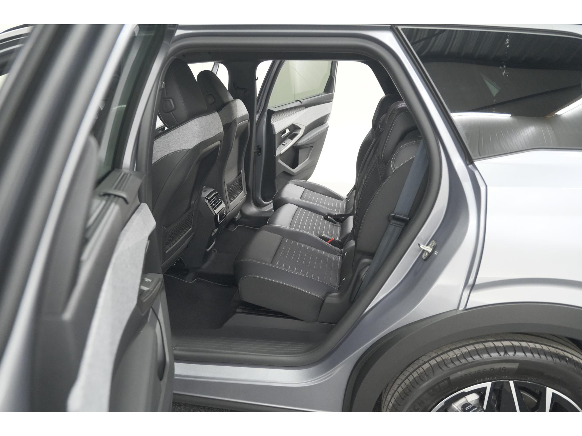 Peugeot 5008 HYbrid 145 e-DCS6 GT | Panoramadak | Camera | Elektrische Achterklep | Adaptieve Cruise Control