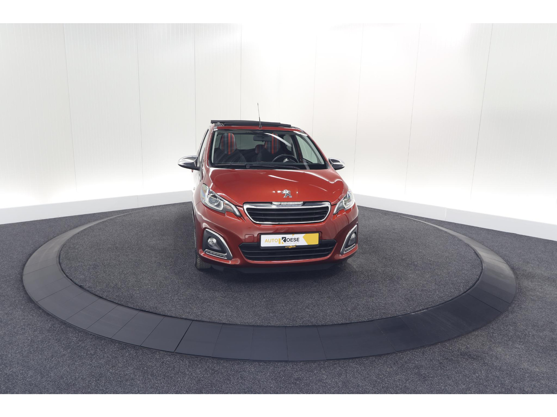 Peugeot 108 1.0 e-VTi Allure TOP! | Elektrisch Vouwdak | Trekhaak | Camera | Apple Carplay