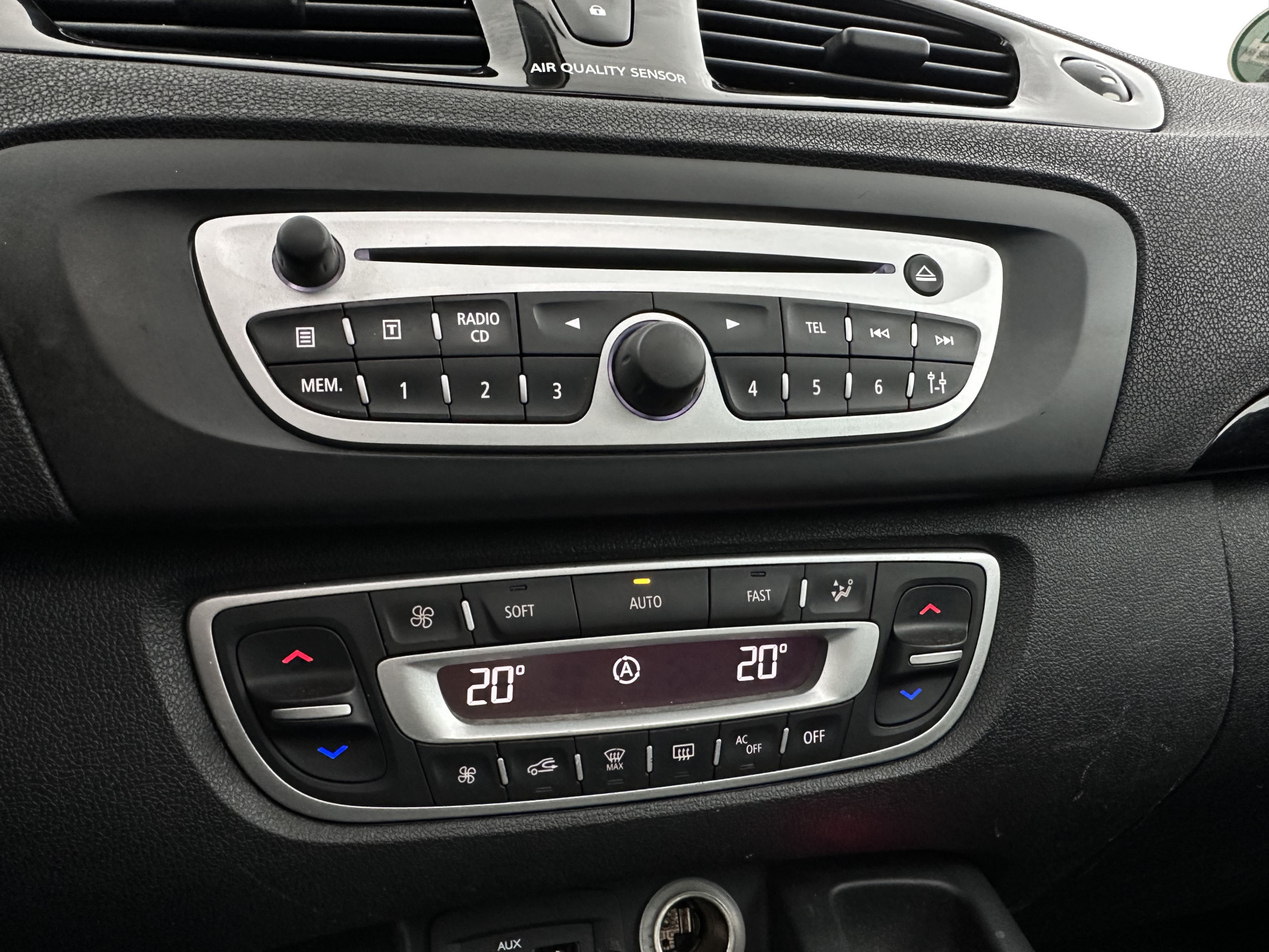 Renault Scénic 2.0 Aut. *PANO | LEATHER-FABRIC | NAVI-FULLMAP | KEYLESS | ECC | DIGIT-COCKPIT | PDC | CRUISE | TOWBAR |  17''ALU*