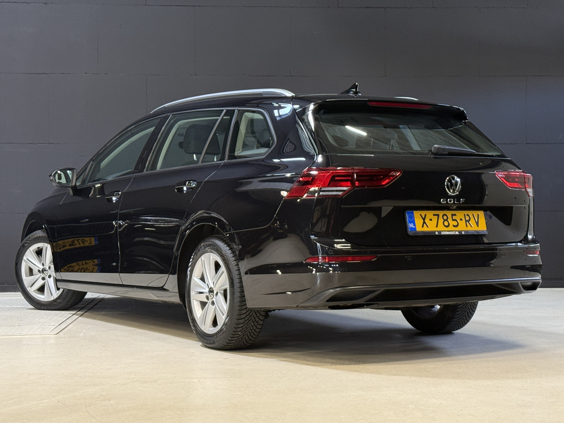 Volkswagen Golf Variant 1.0 TSI Life | Carplay | ACC | Draadloze lader