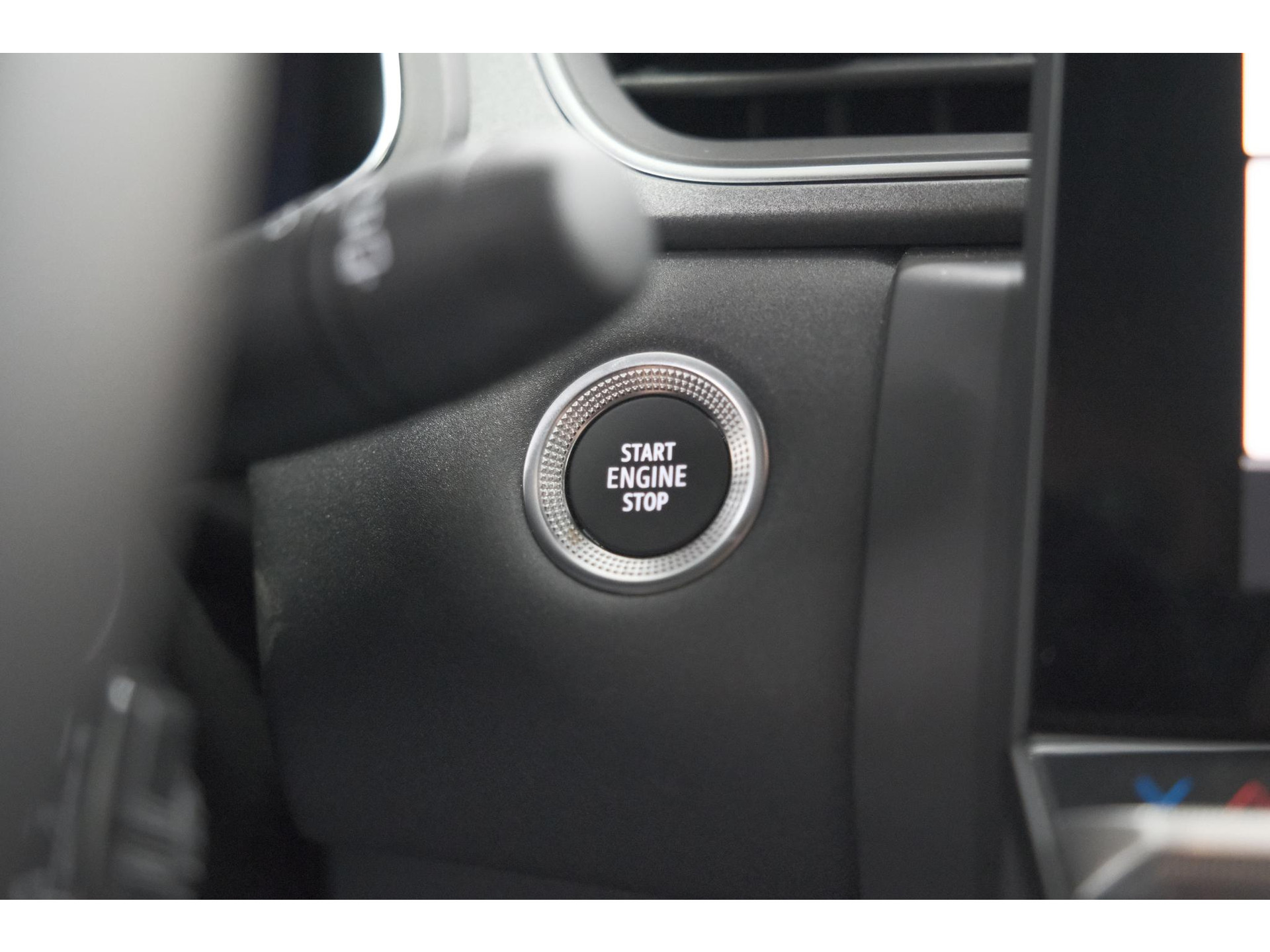 Renault Captur TCe 90 Techno | Nieuw Model | Camera | Navigatie | Apple Carplay | Pack Full Screen | 18 Inch Lichtmetalen Velgen